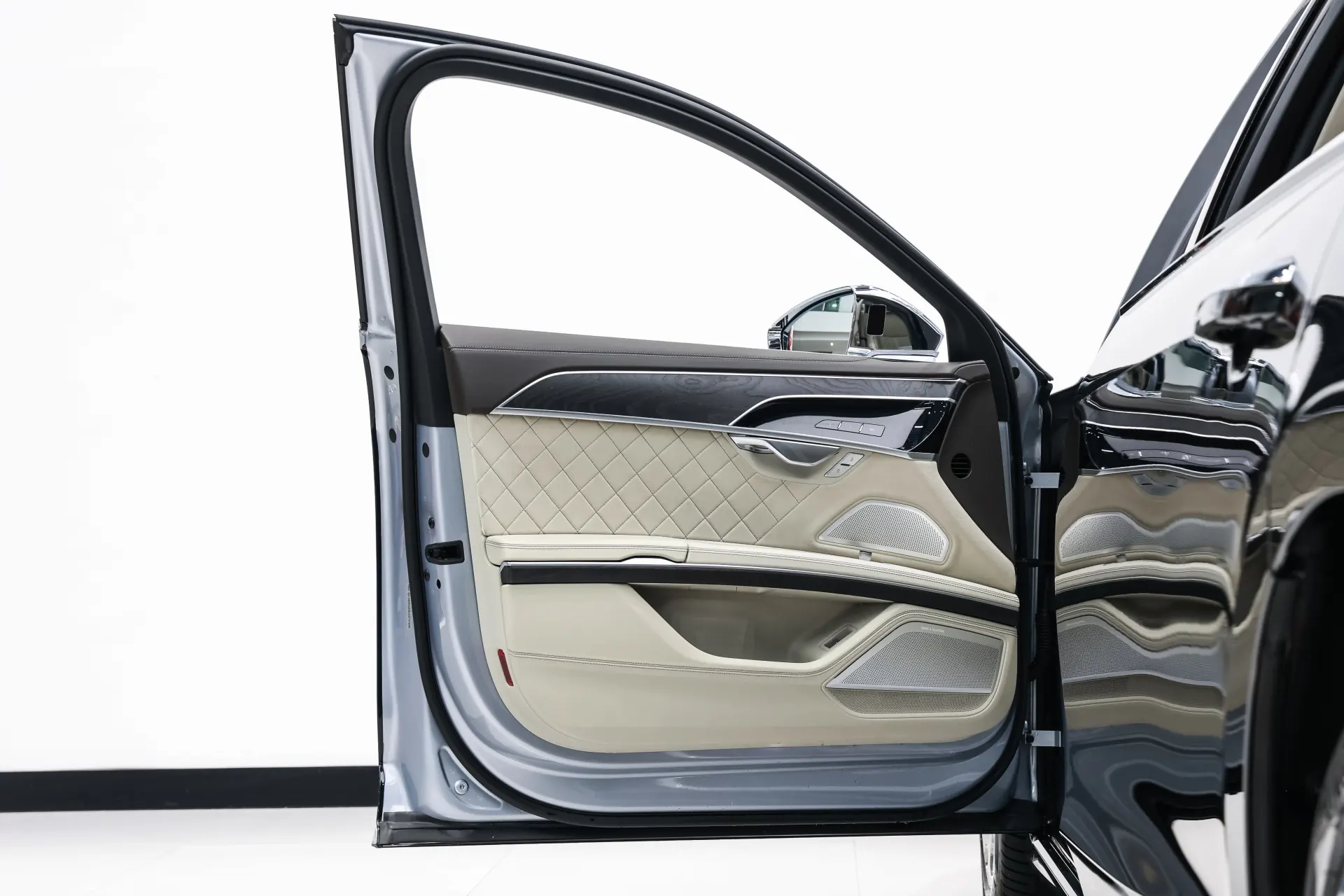 Audi A8L, 2023 17