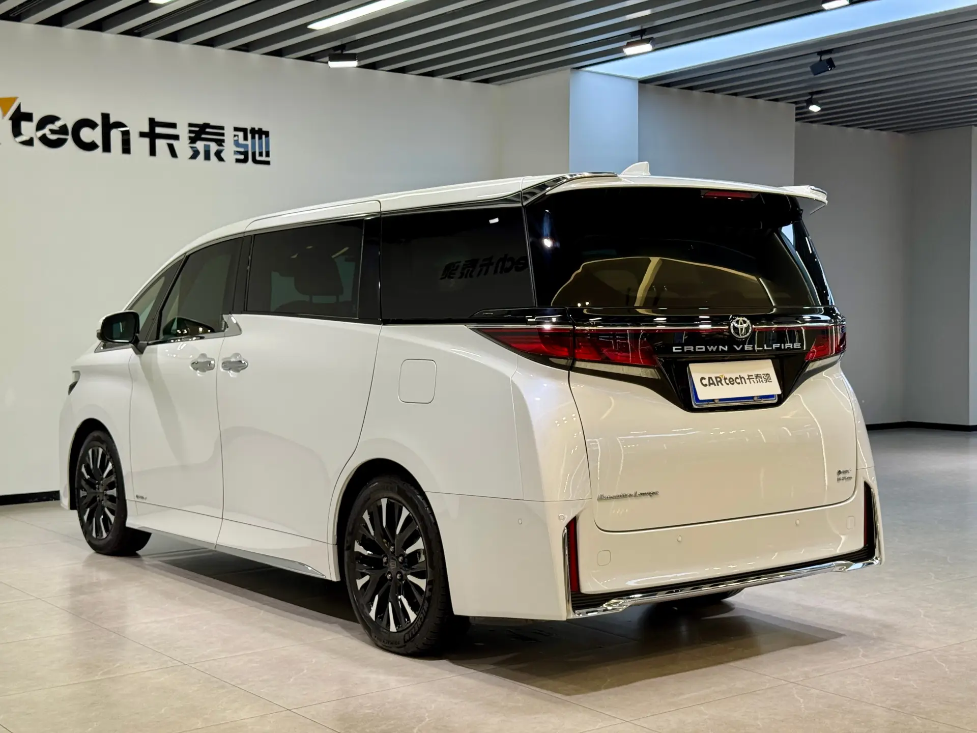 Toyota Vellfire, 2024 26