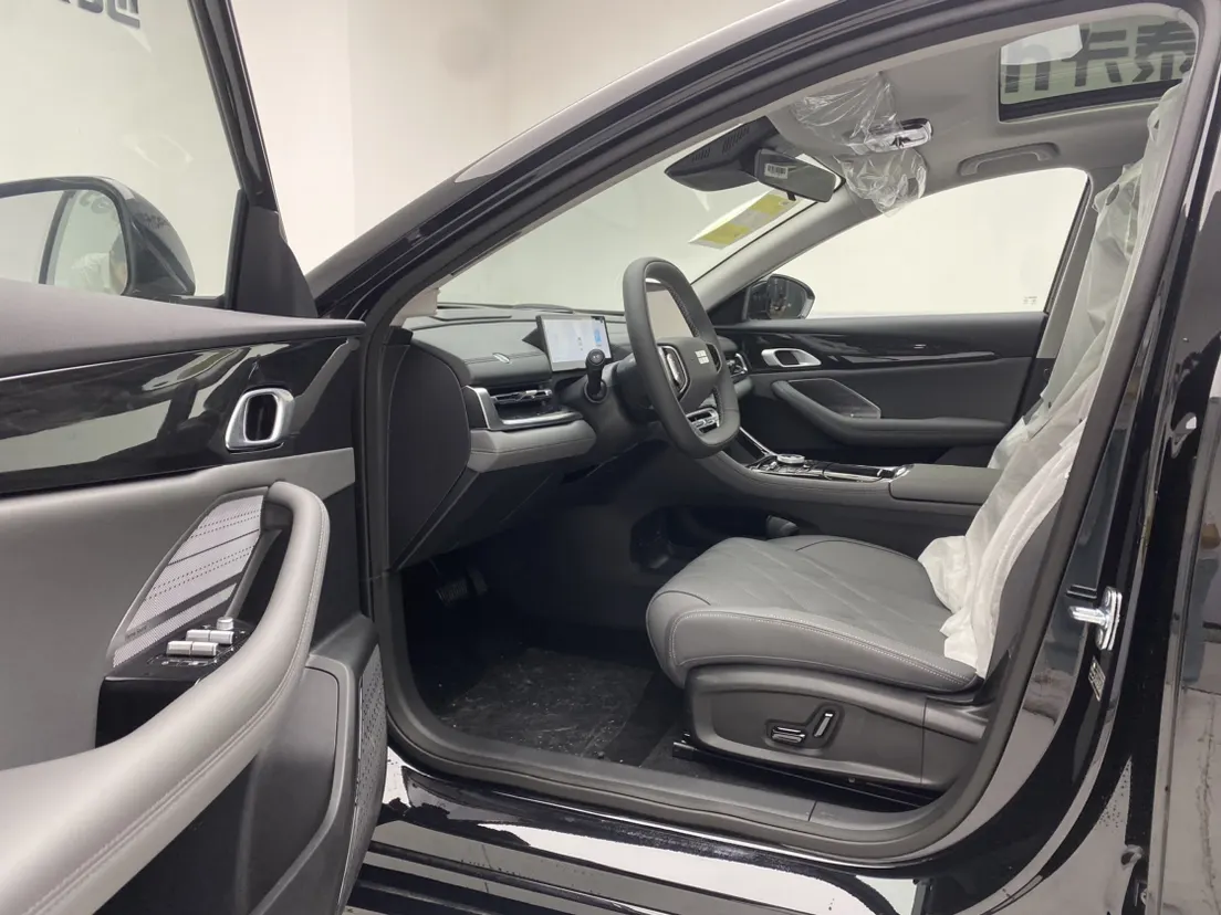 Geely Galaxy A7, 2026 17