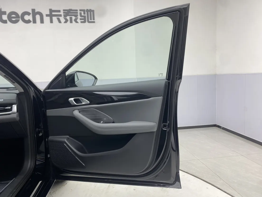 Geely Galaxy A7, 2026 27