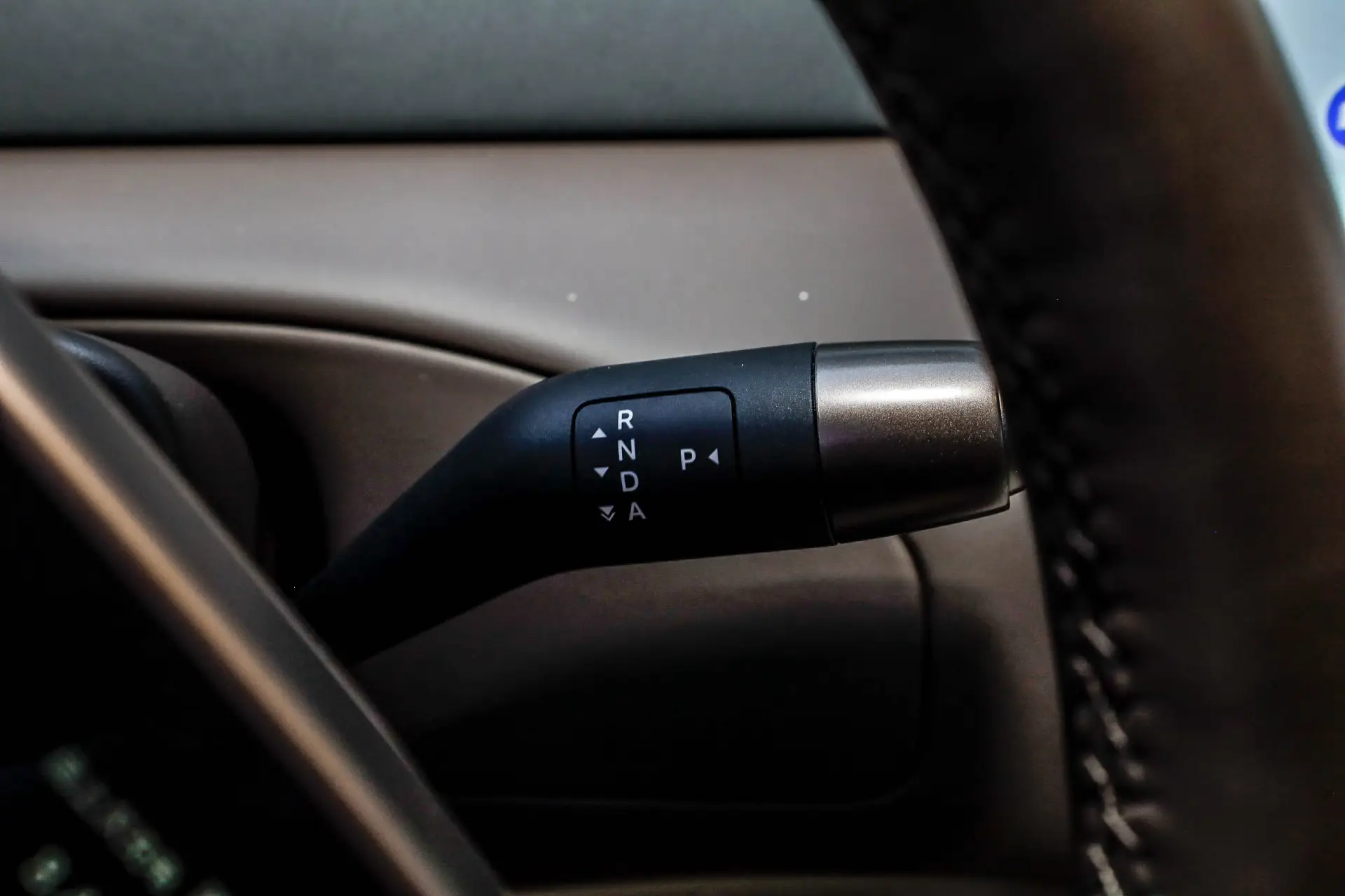 Li Auto MEGA, 2024 19