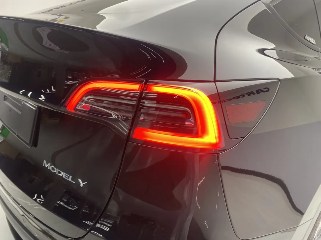 Tesla Model Y, 2023 10