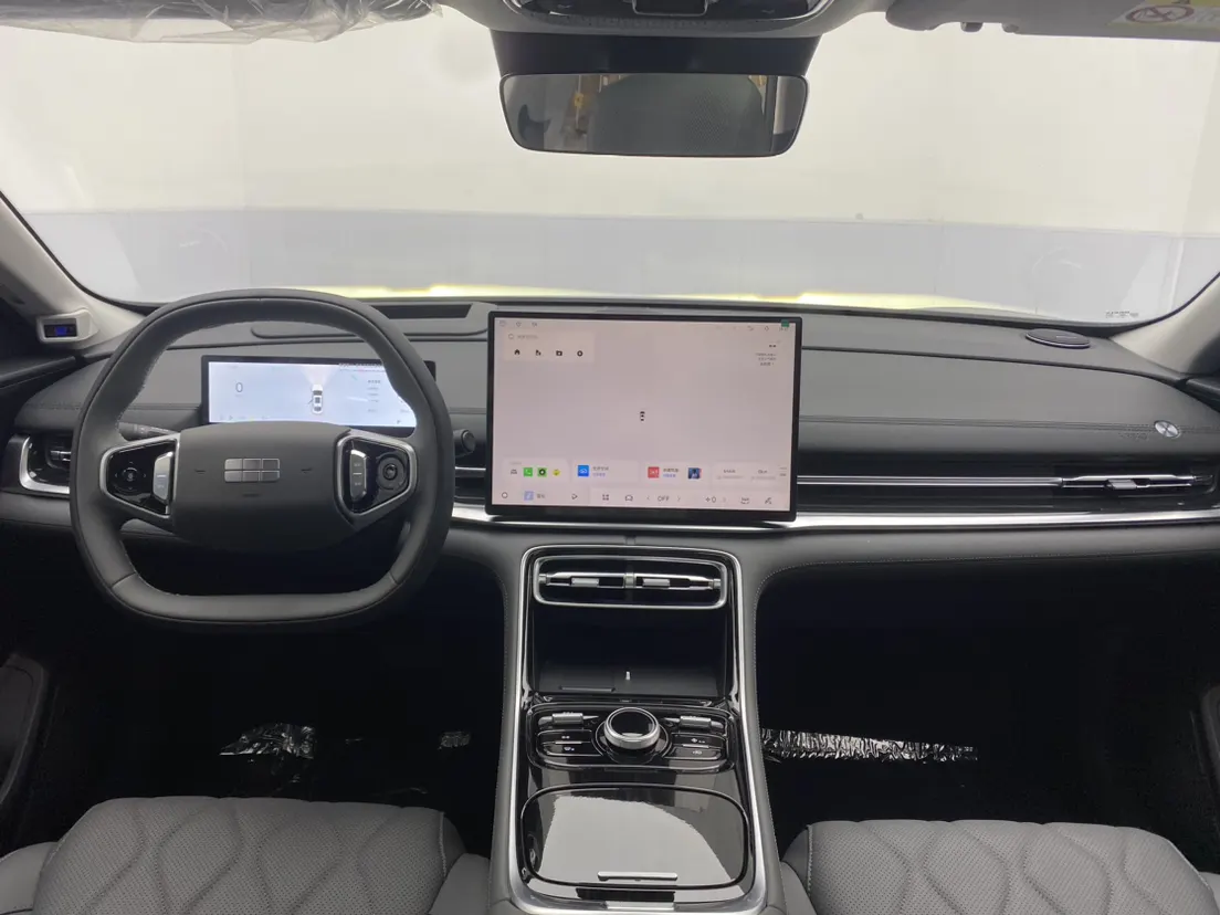 Geely Galaxy A7, 2026 13