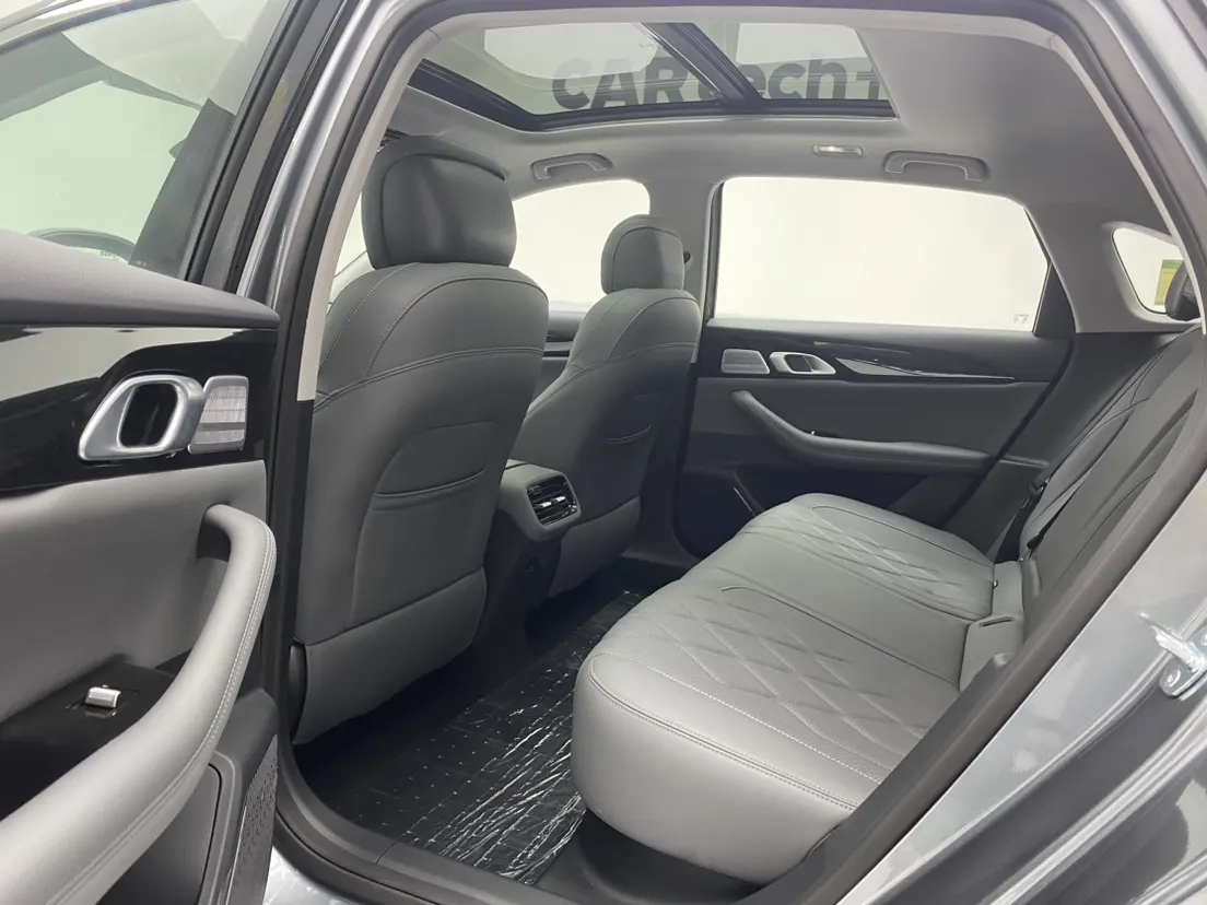 Geely Galaxy A7, 2026 19