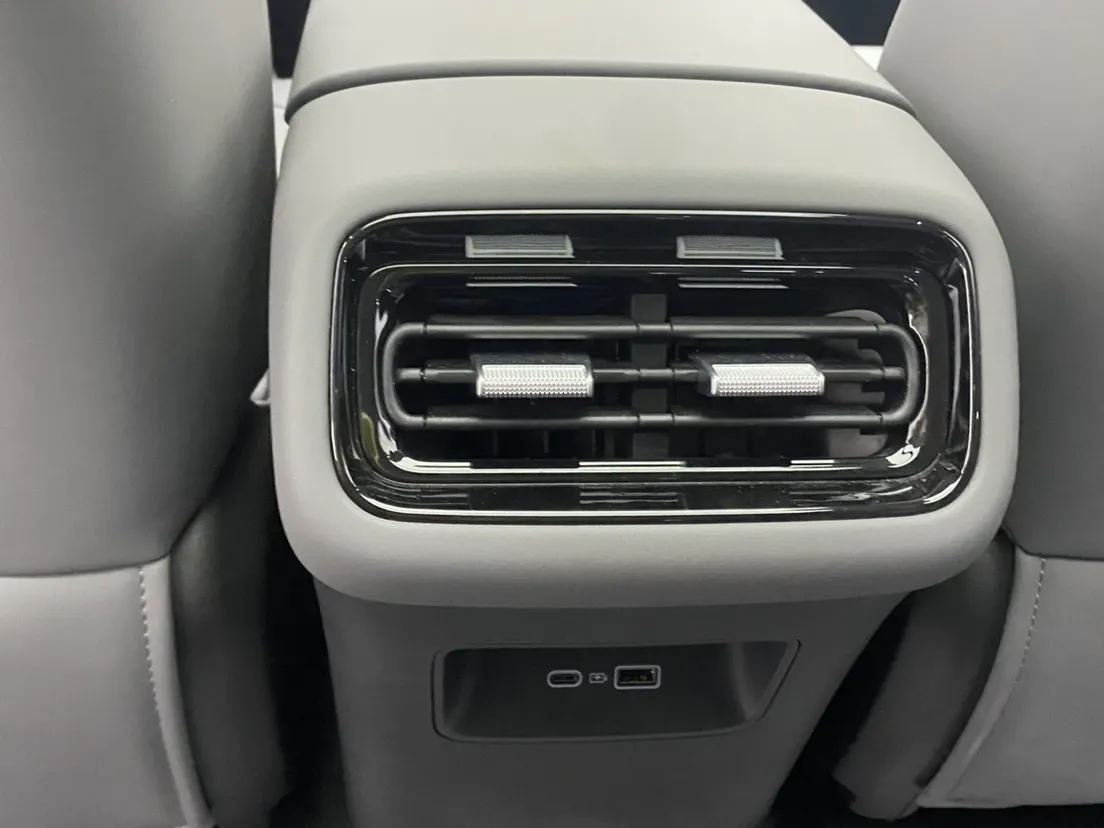 Geely Galaxy A7, 2026 22