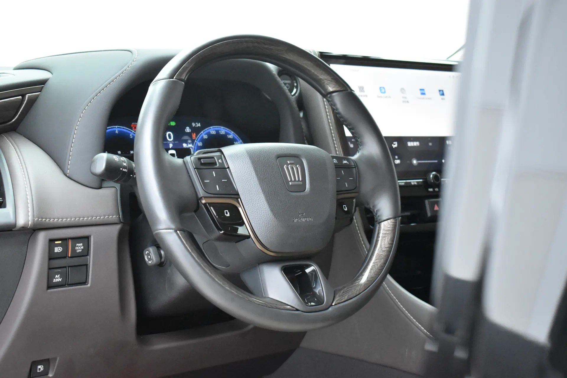 Toyota Vellfire, 2024 8