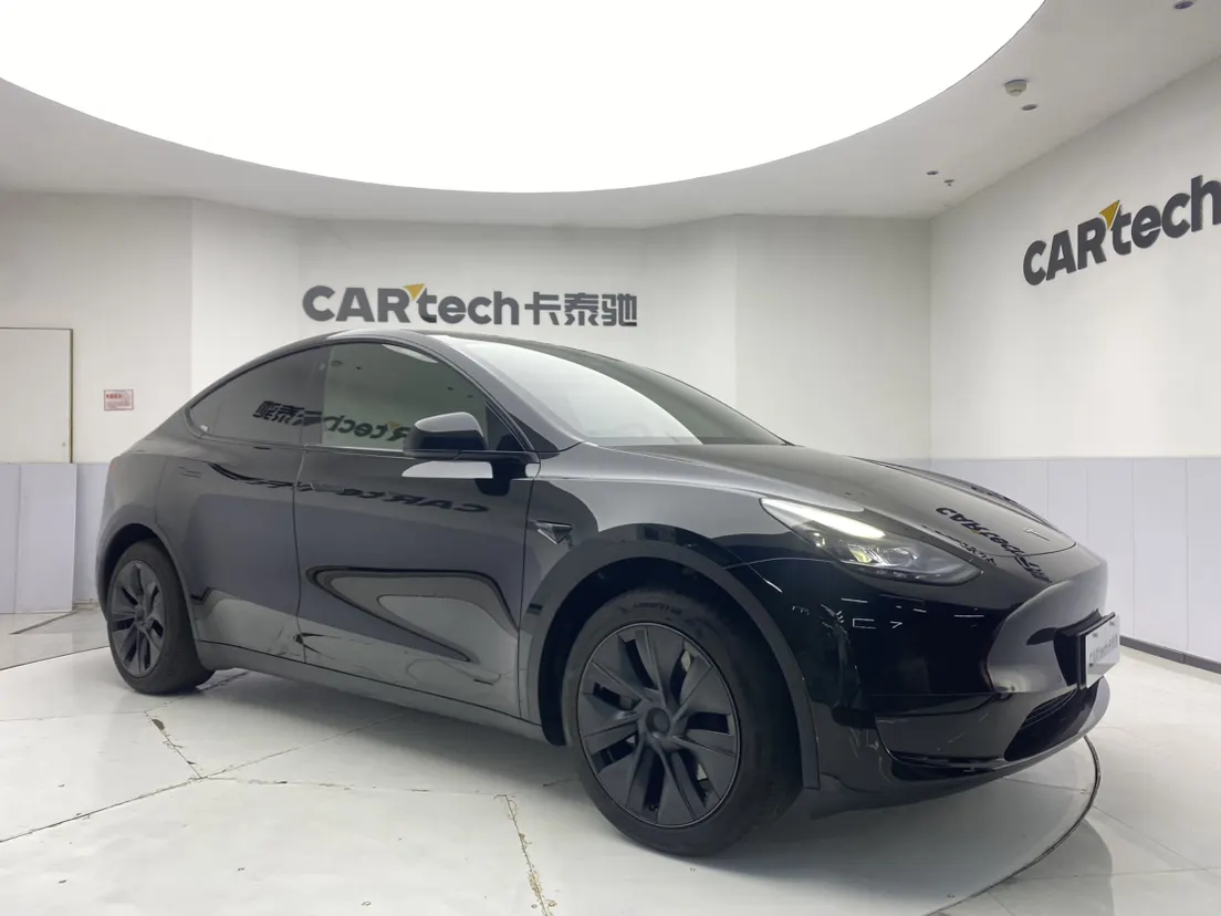 Tesla Model Y, 2023 2