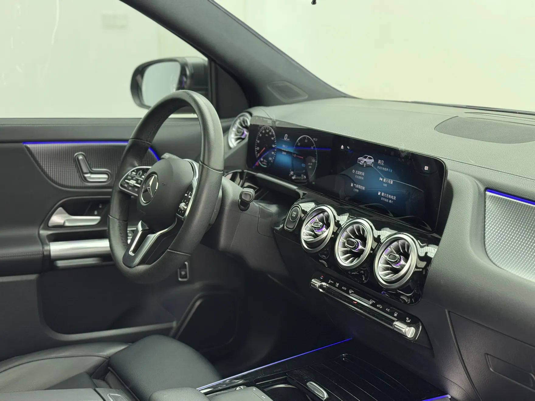 Mercedes-Benz EQA, 2022 22