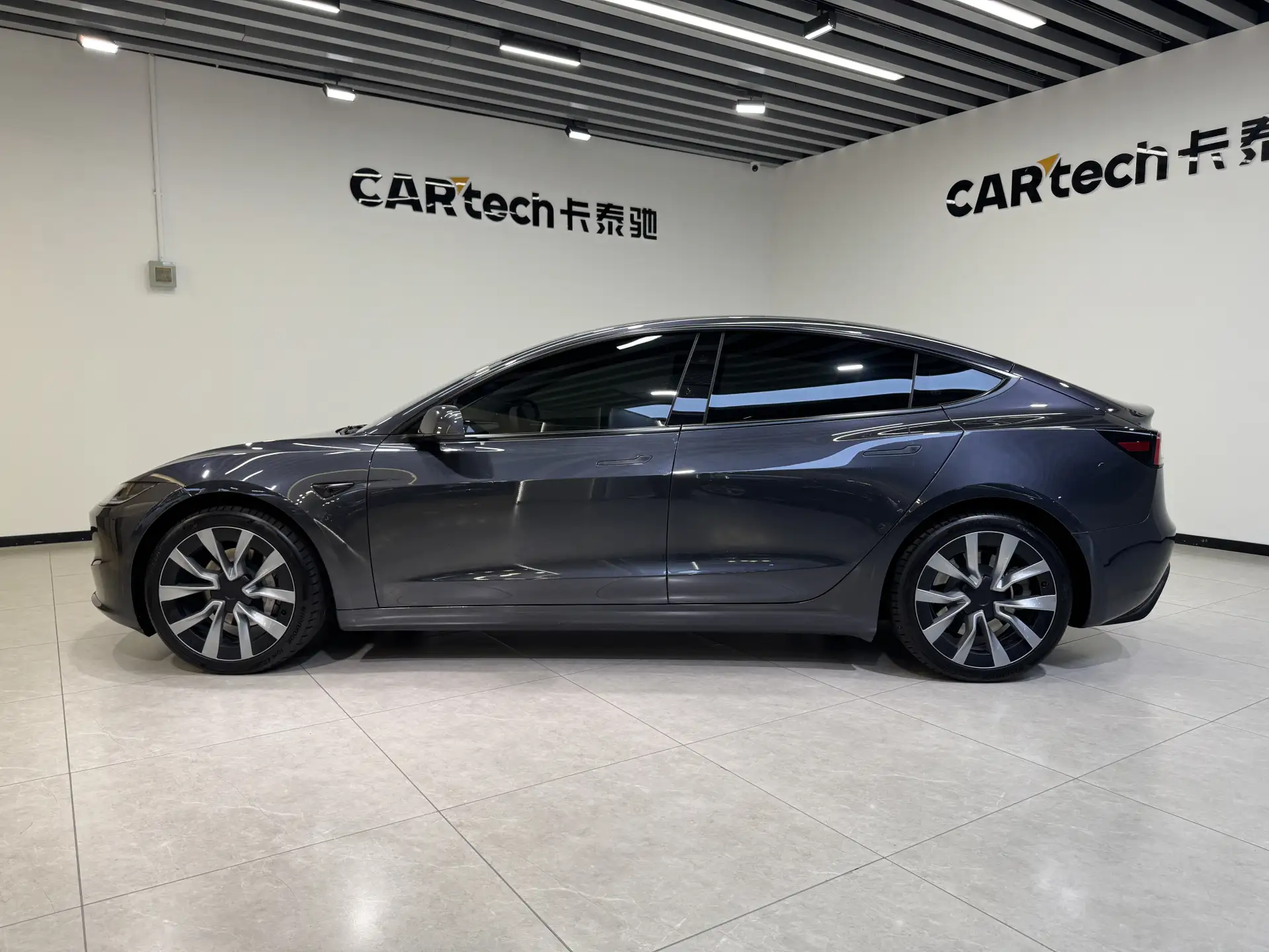 Tesla Model 3, 2024 26