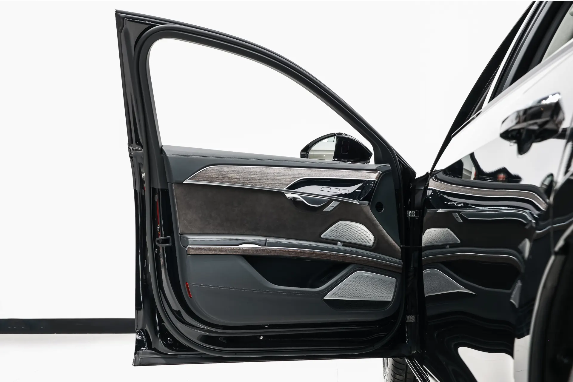 Audi A8L 60 TFSI, 2022 17