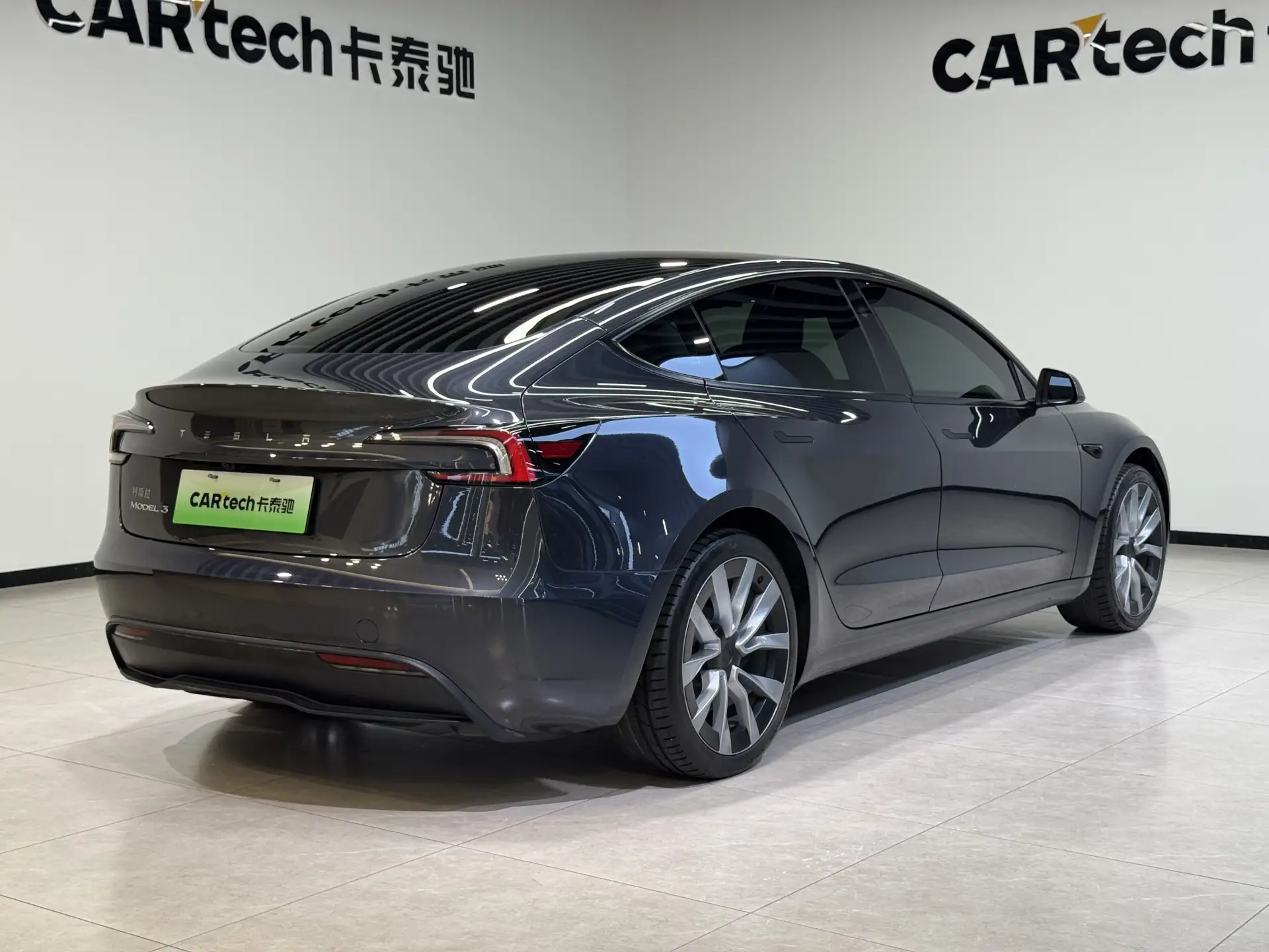 Tesla Model 3, 2024 23