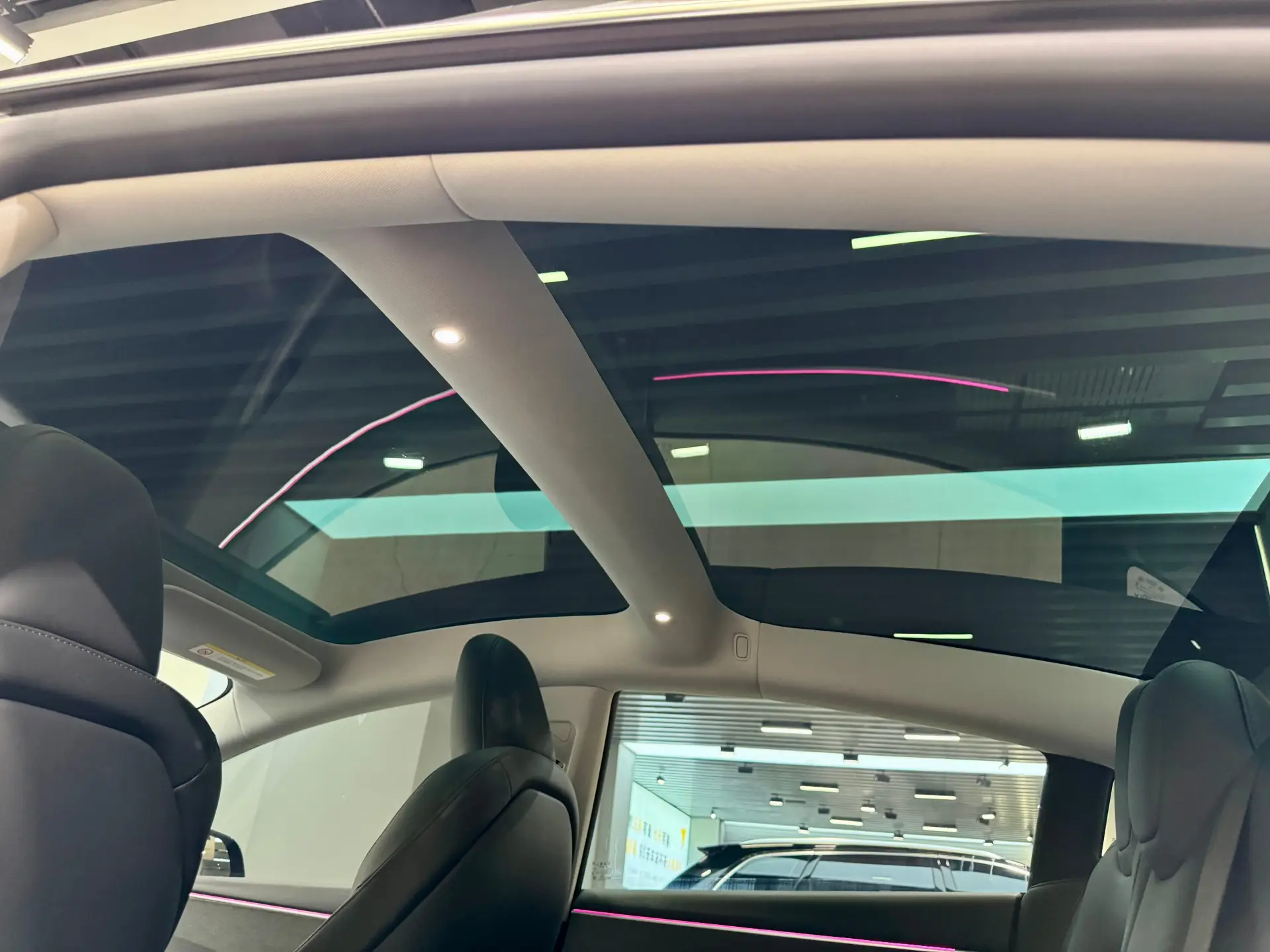 Tesla Model 3, 2024 17