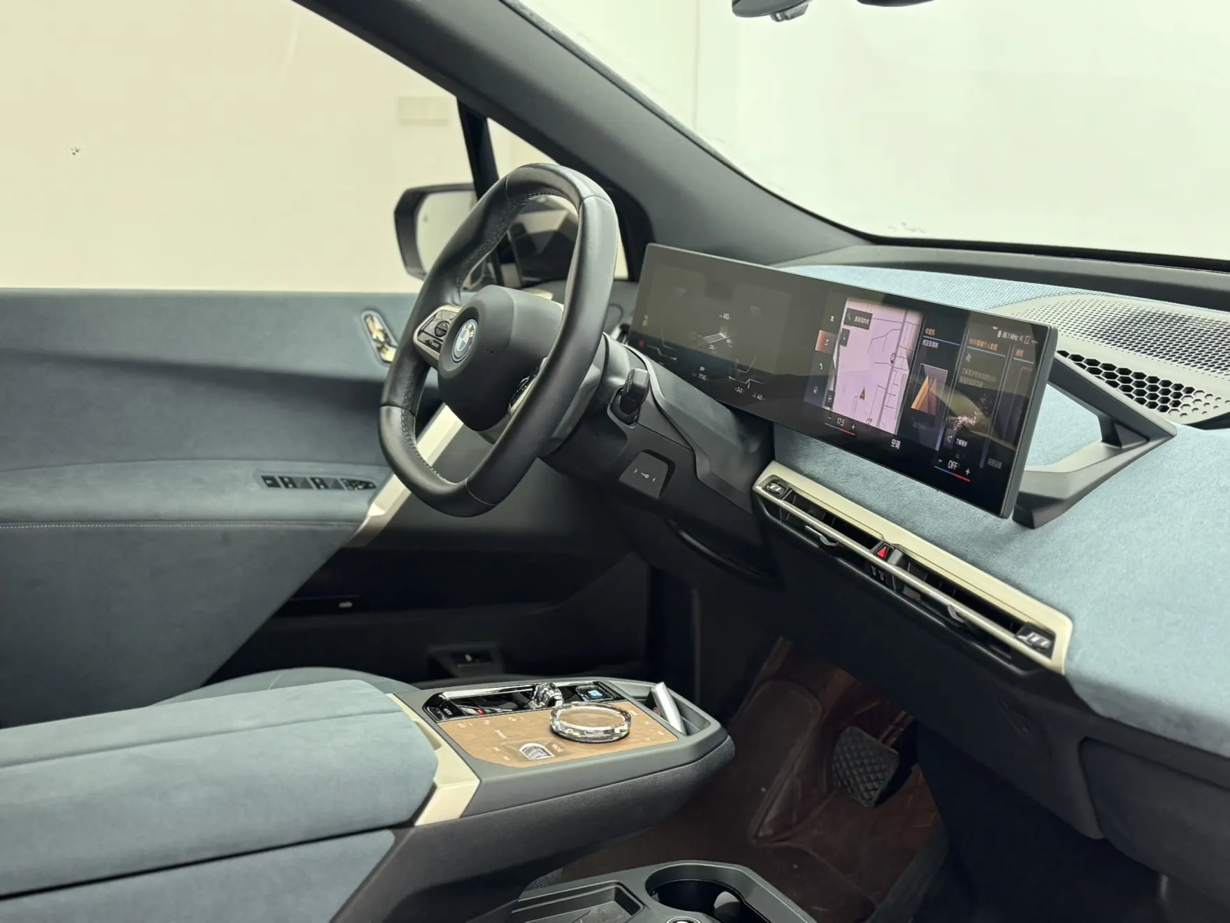 BMW iX, 2024 19