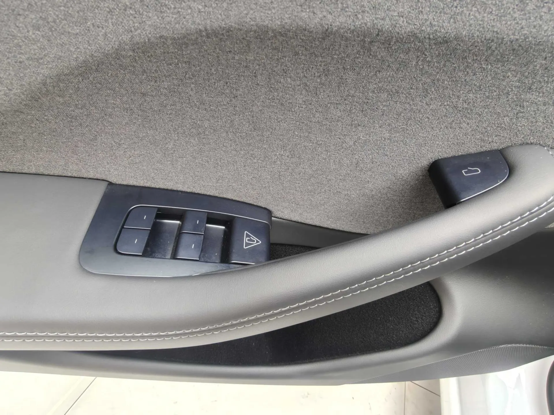 Tesla Model 3, 2025 15