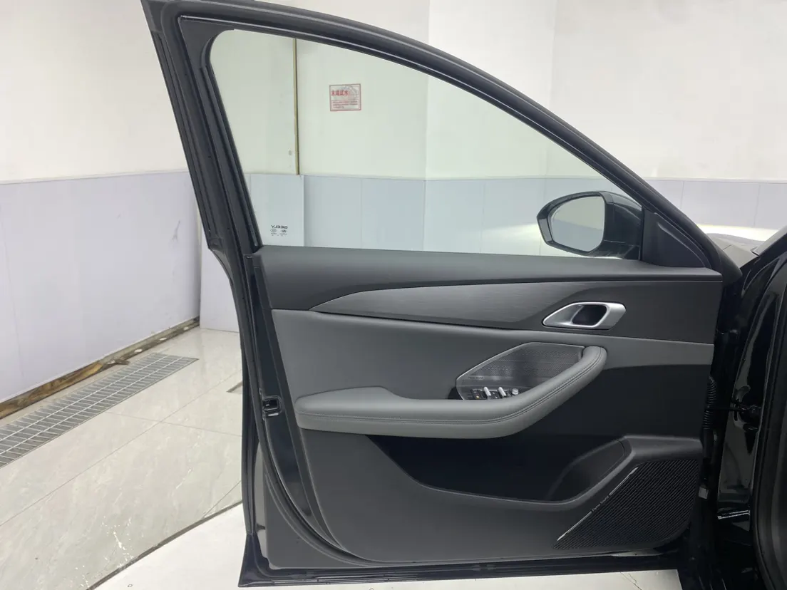 Geely Galaxy A7, 2026 17