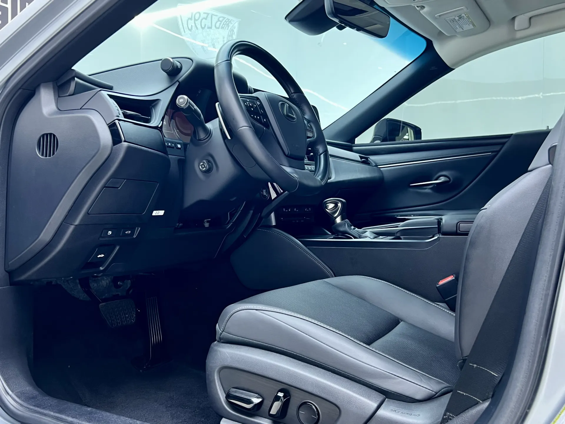 Lexus ES 250, 2023 20