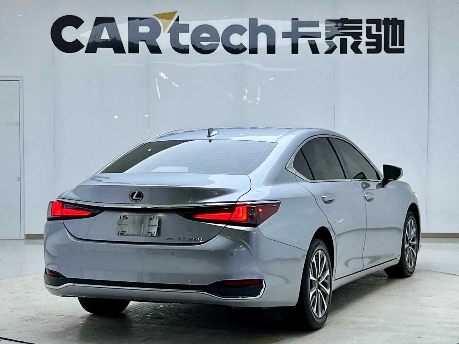 Lexus ES 250, 2023 4