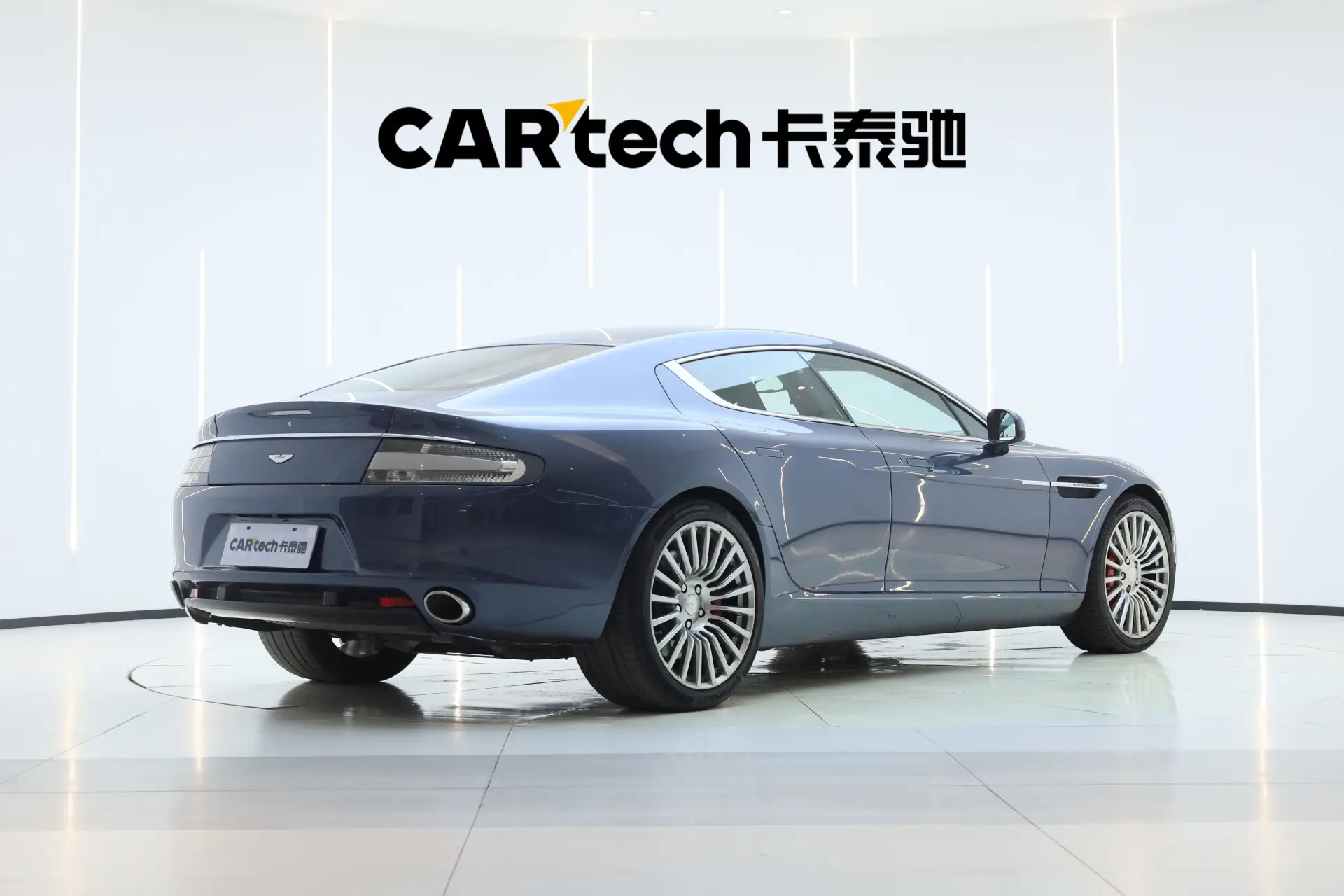 Aston Martin Rapide, 2013 4