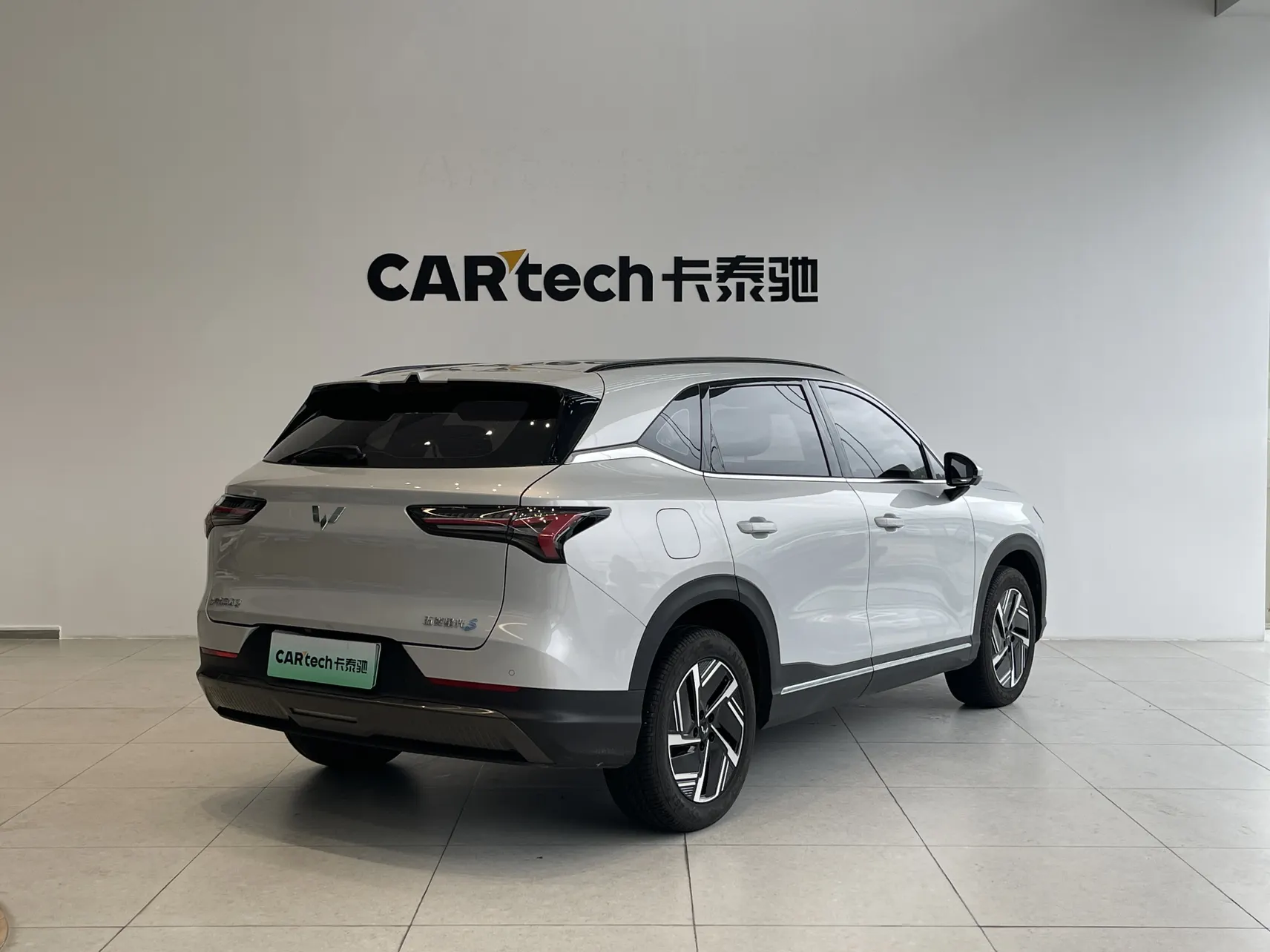 Wuling Starlight, 2024 все фото