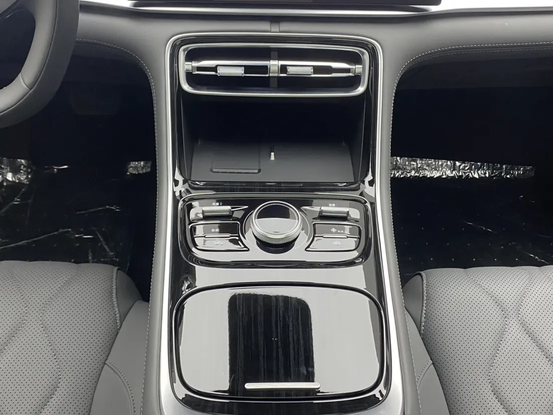 Geely Galaxy A7, 2026 27
