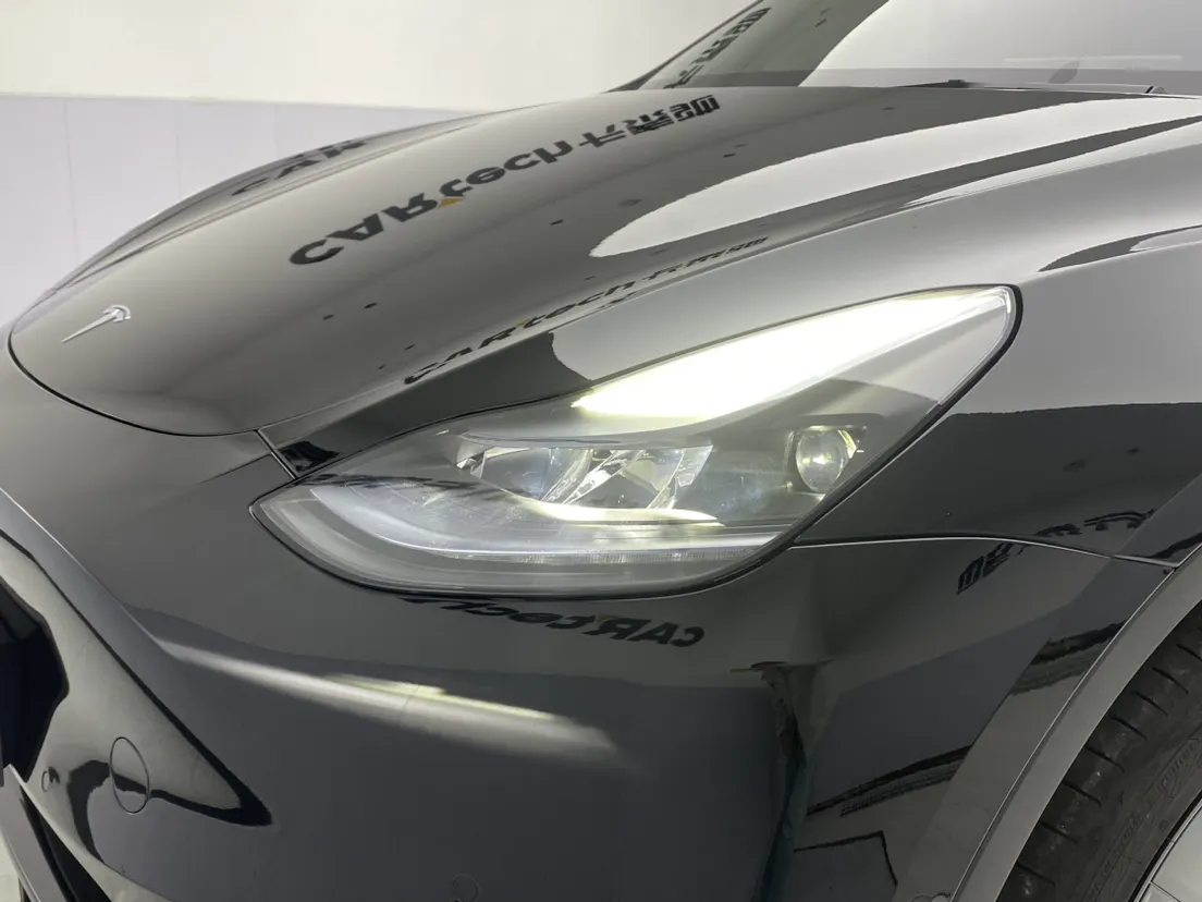 Tesla Model Y, 2023 9