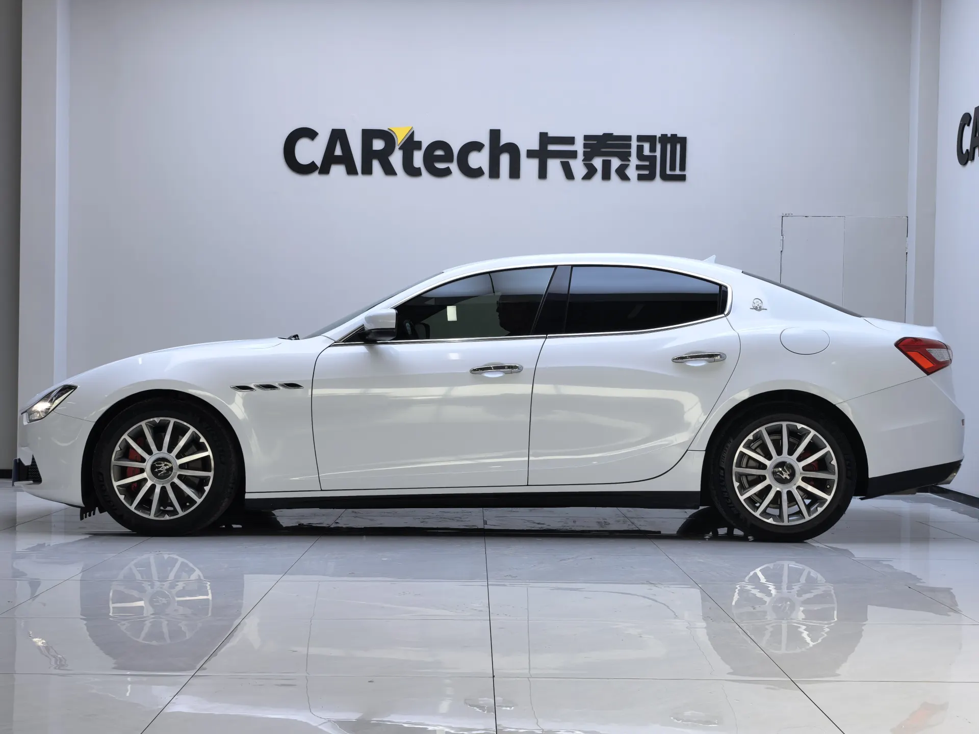 Maserati Ghibli, 2016 7