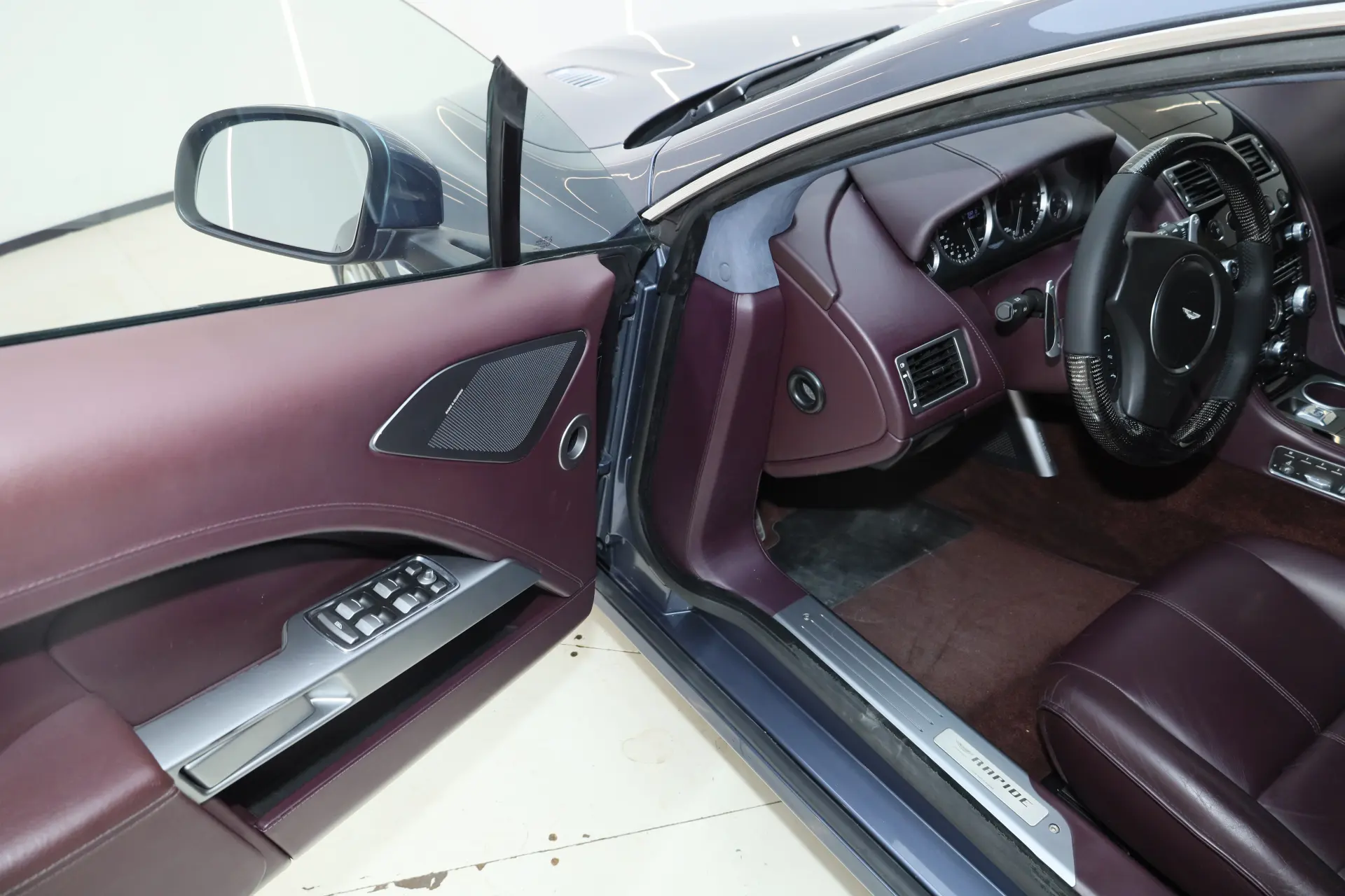 Aston Martin Rapide, 2013 22