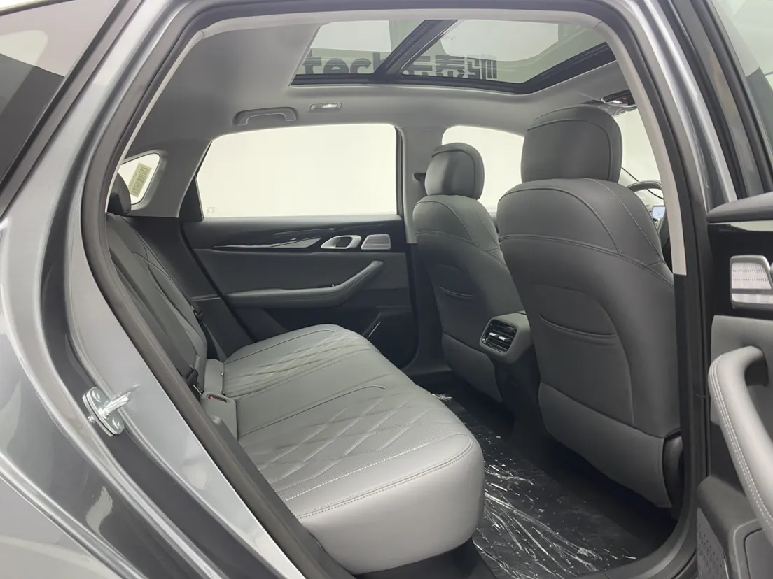 Geely Galaxy A7, 2026 23
