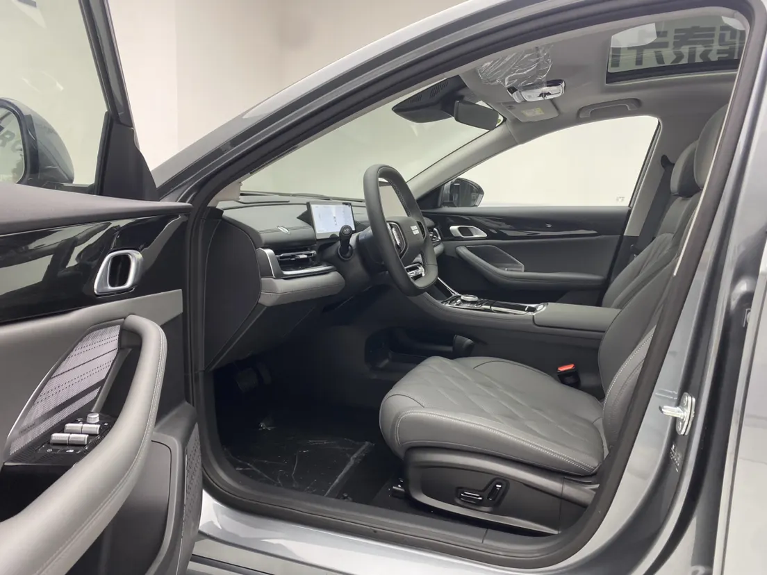 Geely Galaxy A7, 2026 17