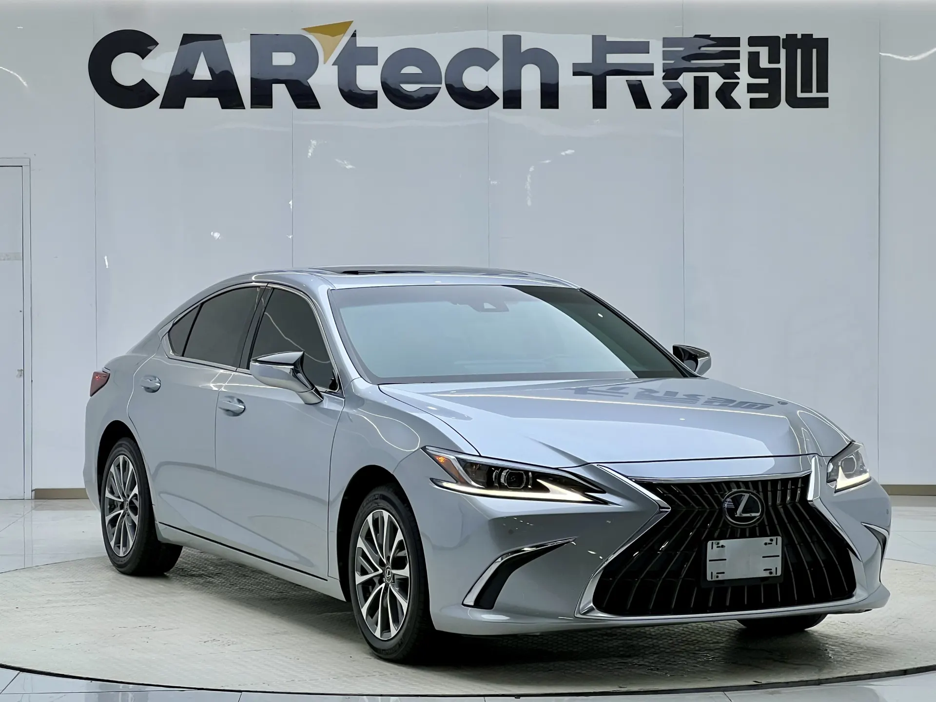 Lexus ES 250, 2023 2