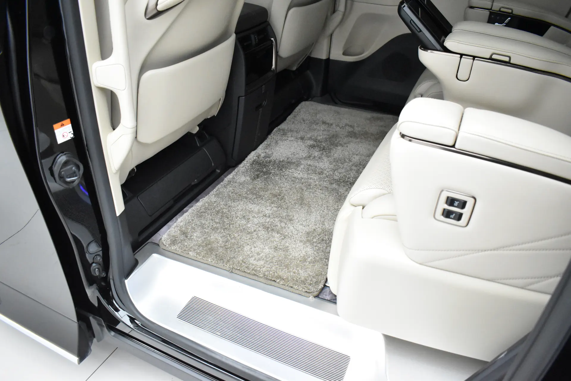 Toyota Vellfire, 2024 6