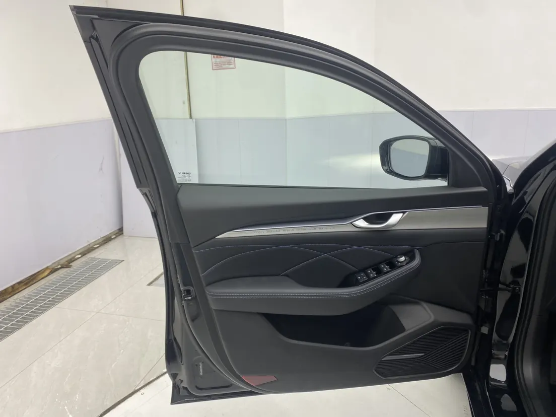 Geely Preface, 2026 17