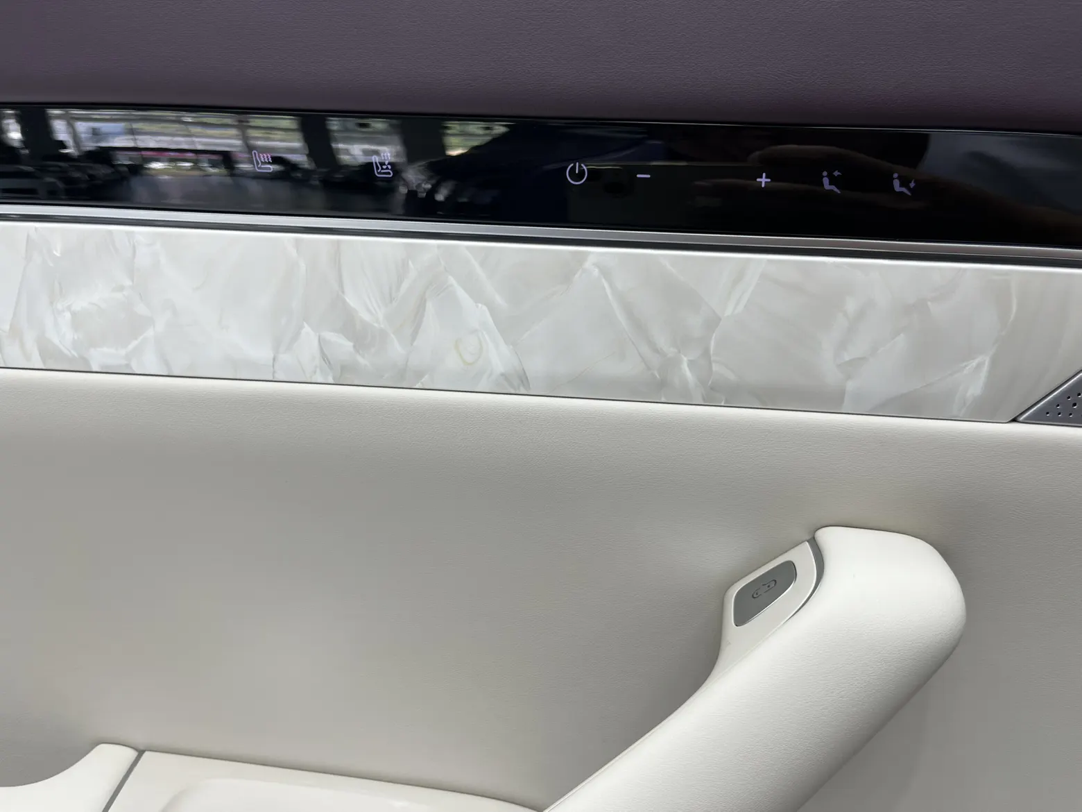 Luxeed R7, 2026 14