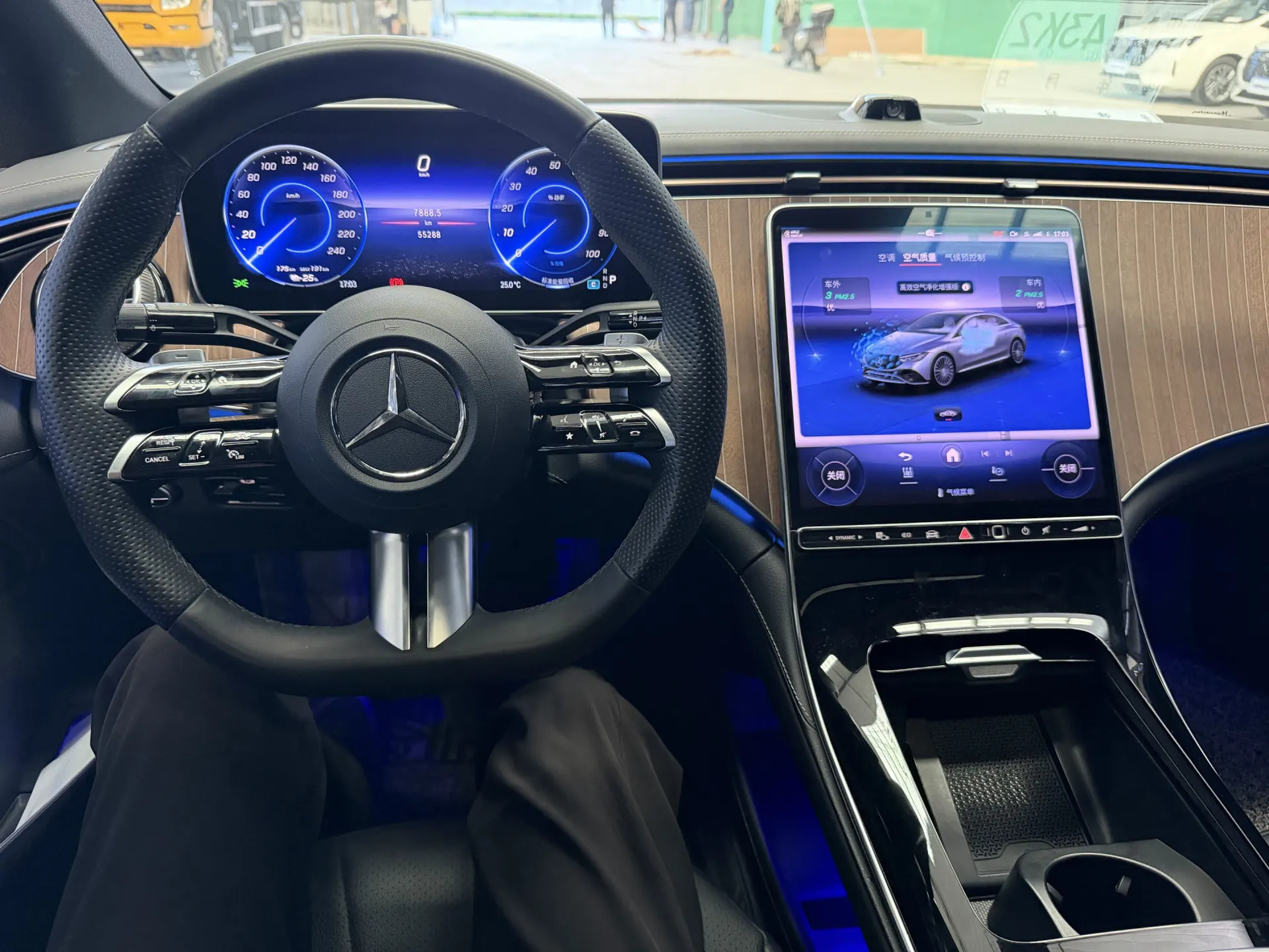 Mercedes-Benz EQE, 2023 13