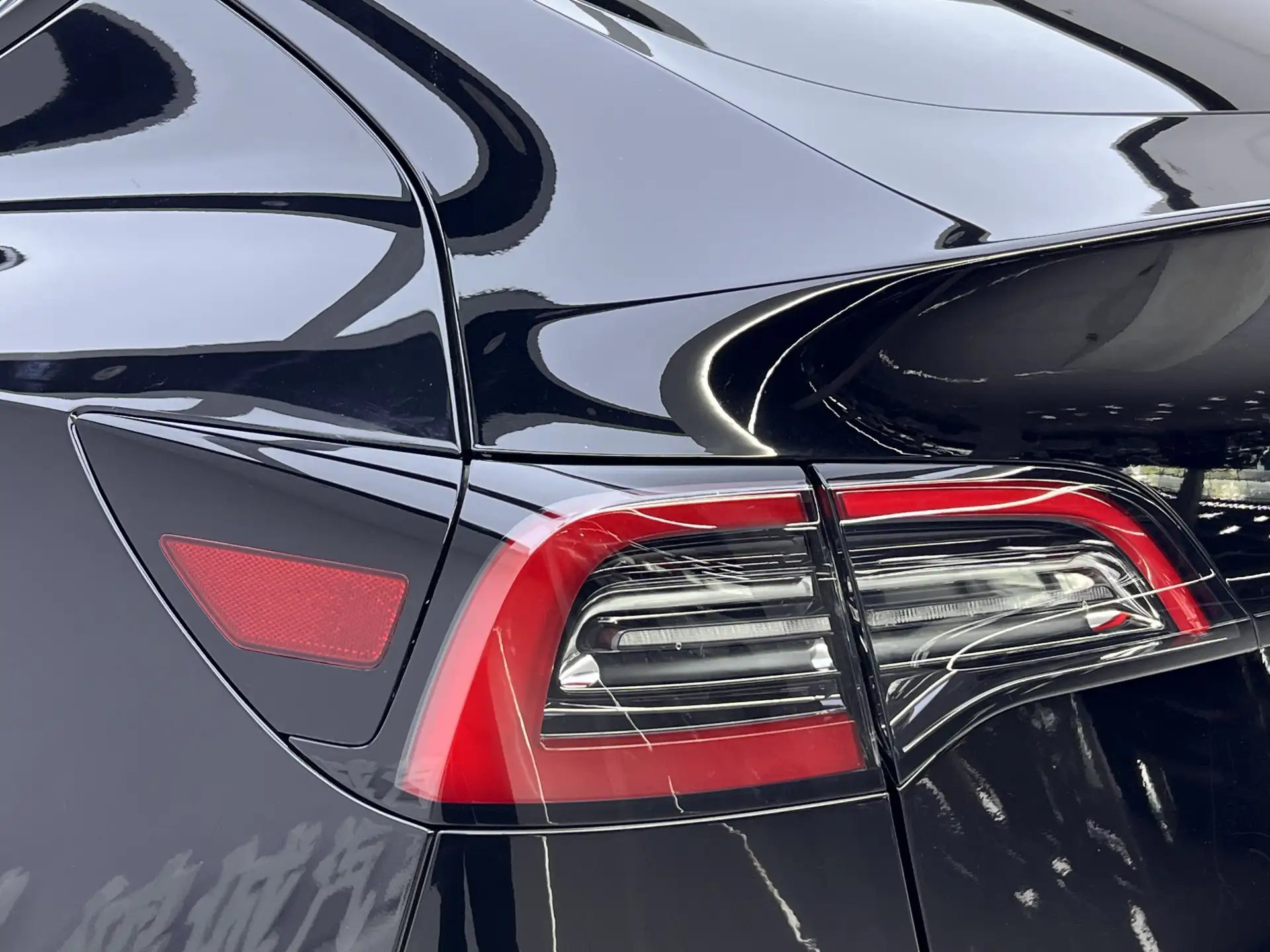 Tesla Model Y, 2023 10