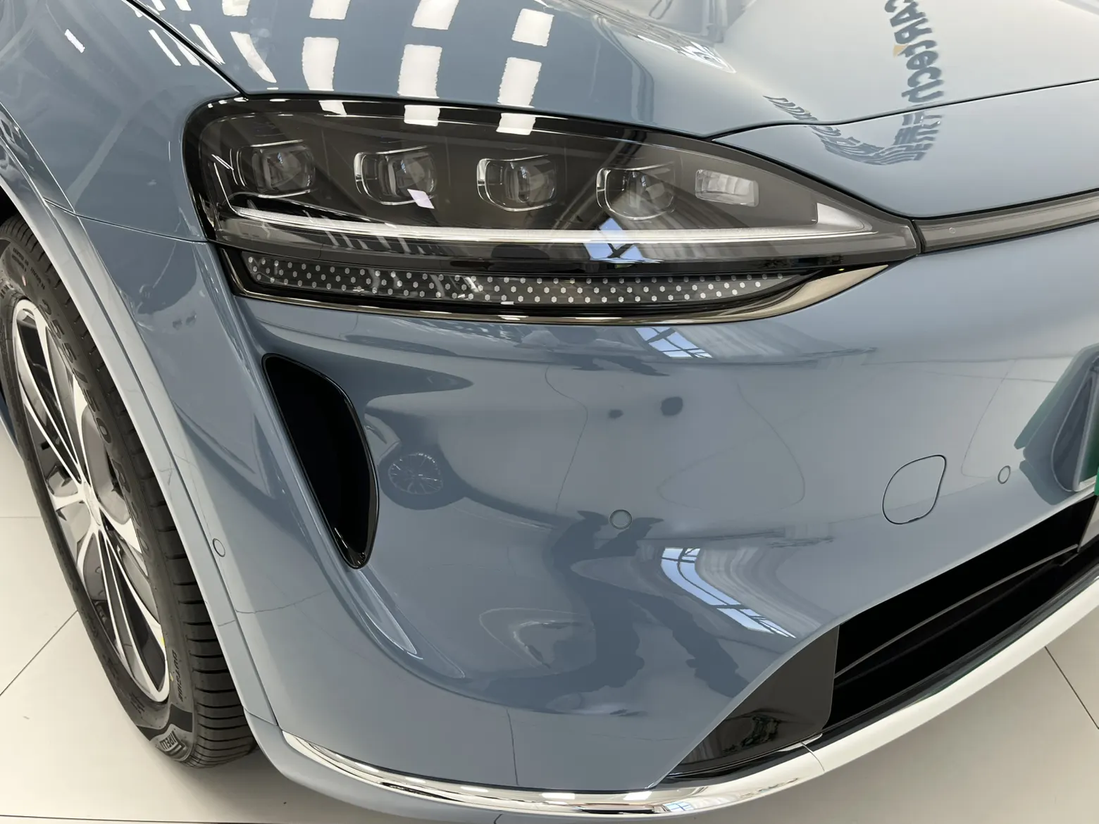 Luxeed R7, 2026 8