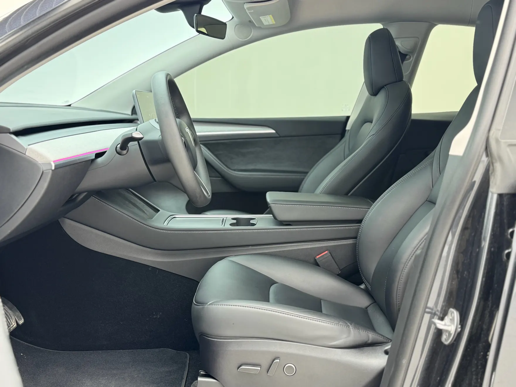 Tesla Model Y, 2024 8