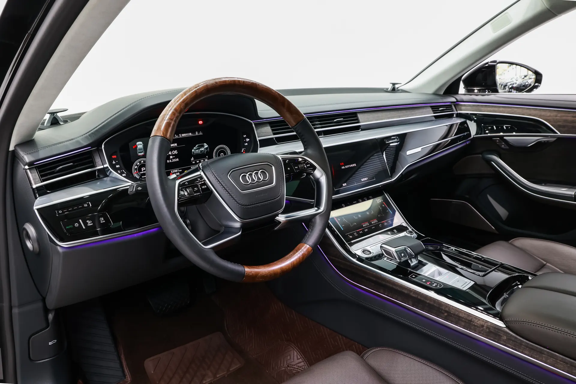 Audi A8L 60 TFSI, 2022 24
