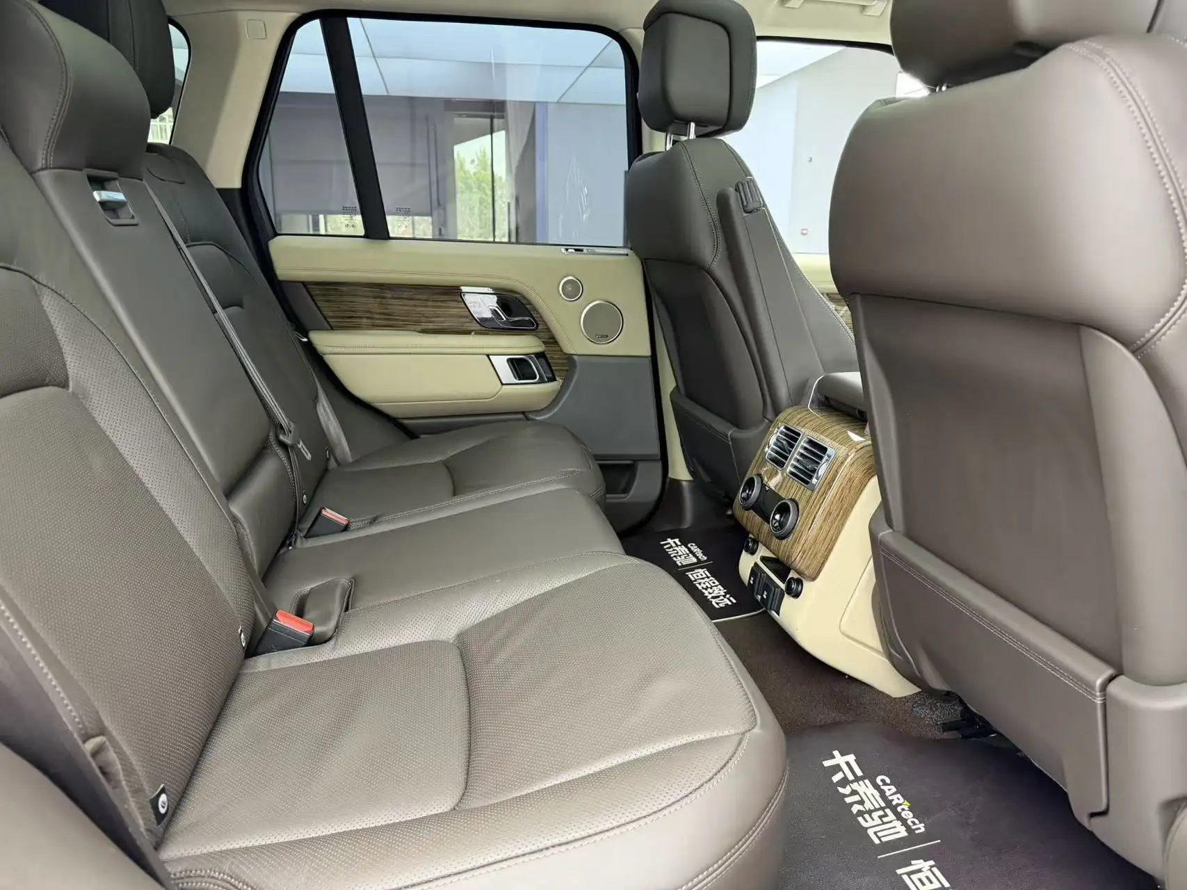 Land Rover Range Rover, 2019 10