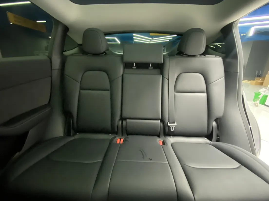 Tesla Model Y, 2023 25