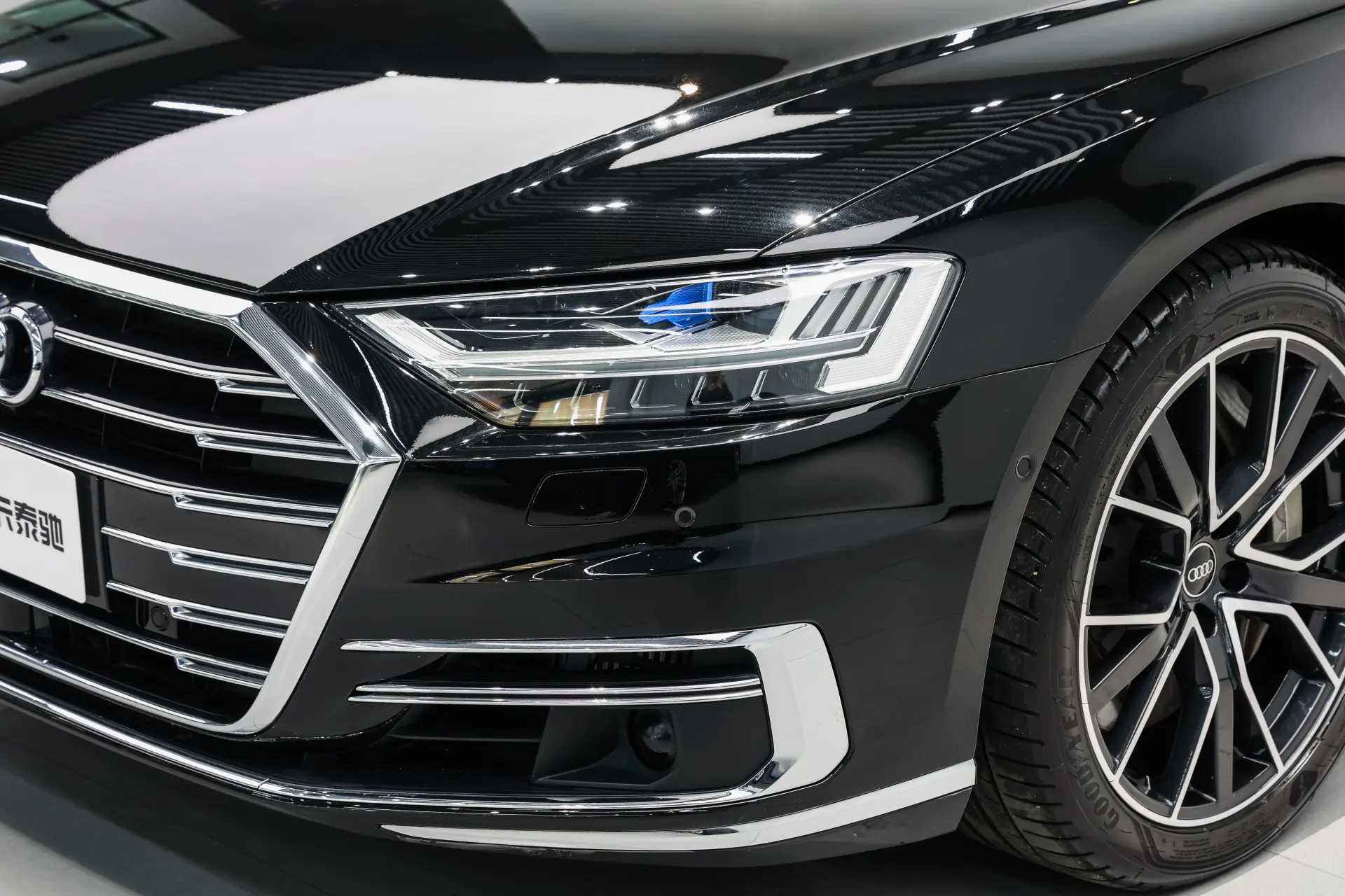 Audi A8L 60 TFSI, 2022 12