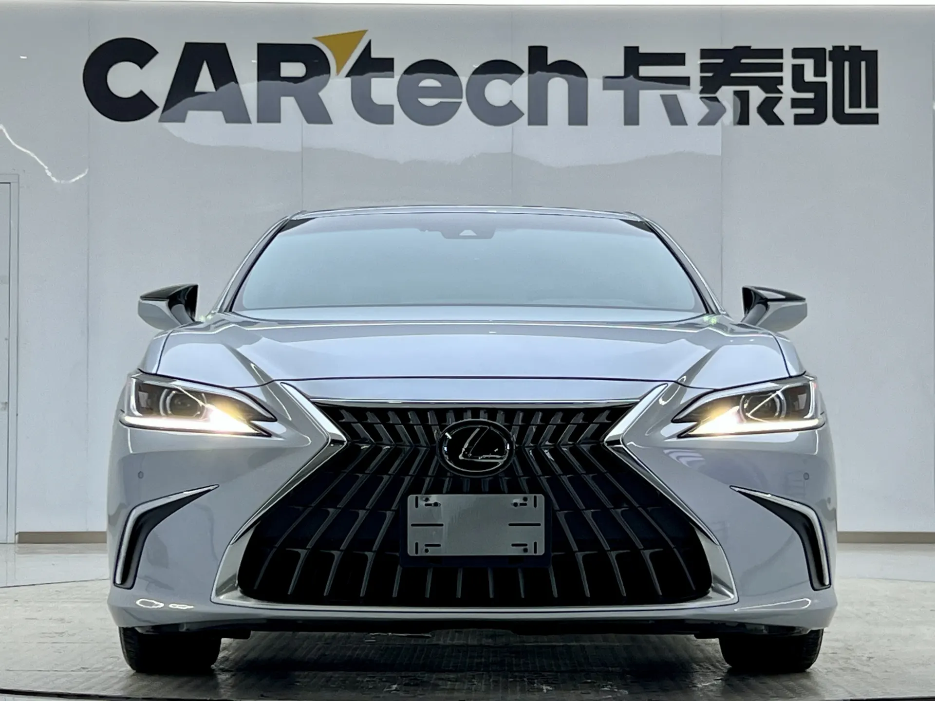 Lexus ES 250, 2023 3
