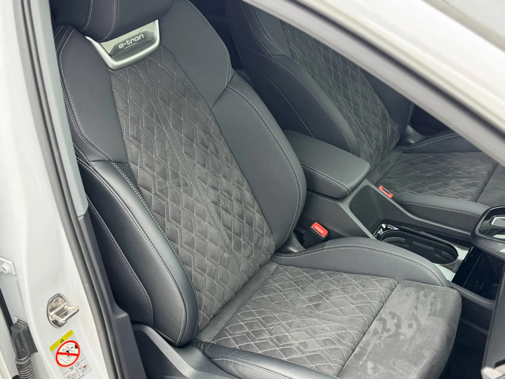 Audi Q4 e-tron, 2024 18