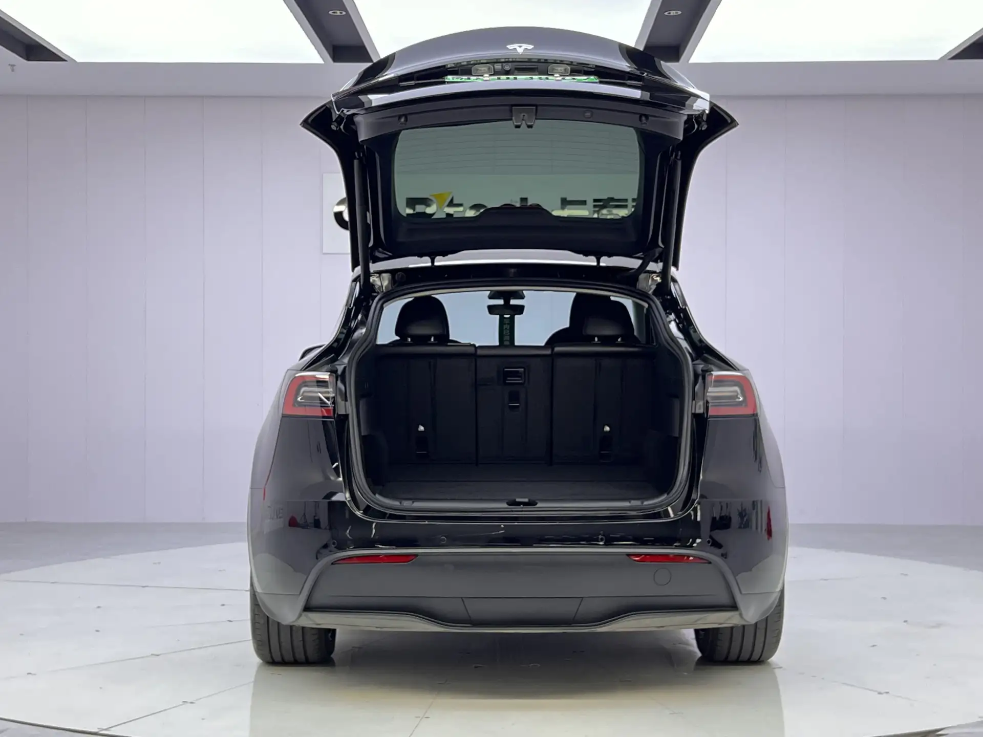 Tesla Model Y, 2023 13