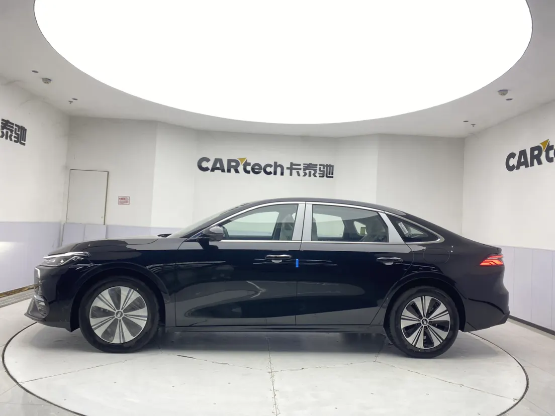 Geely Galaxy A7, 2026 8