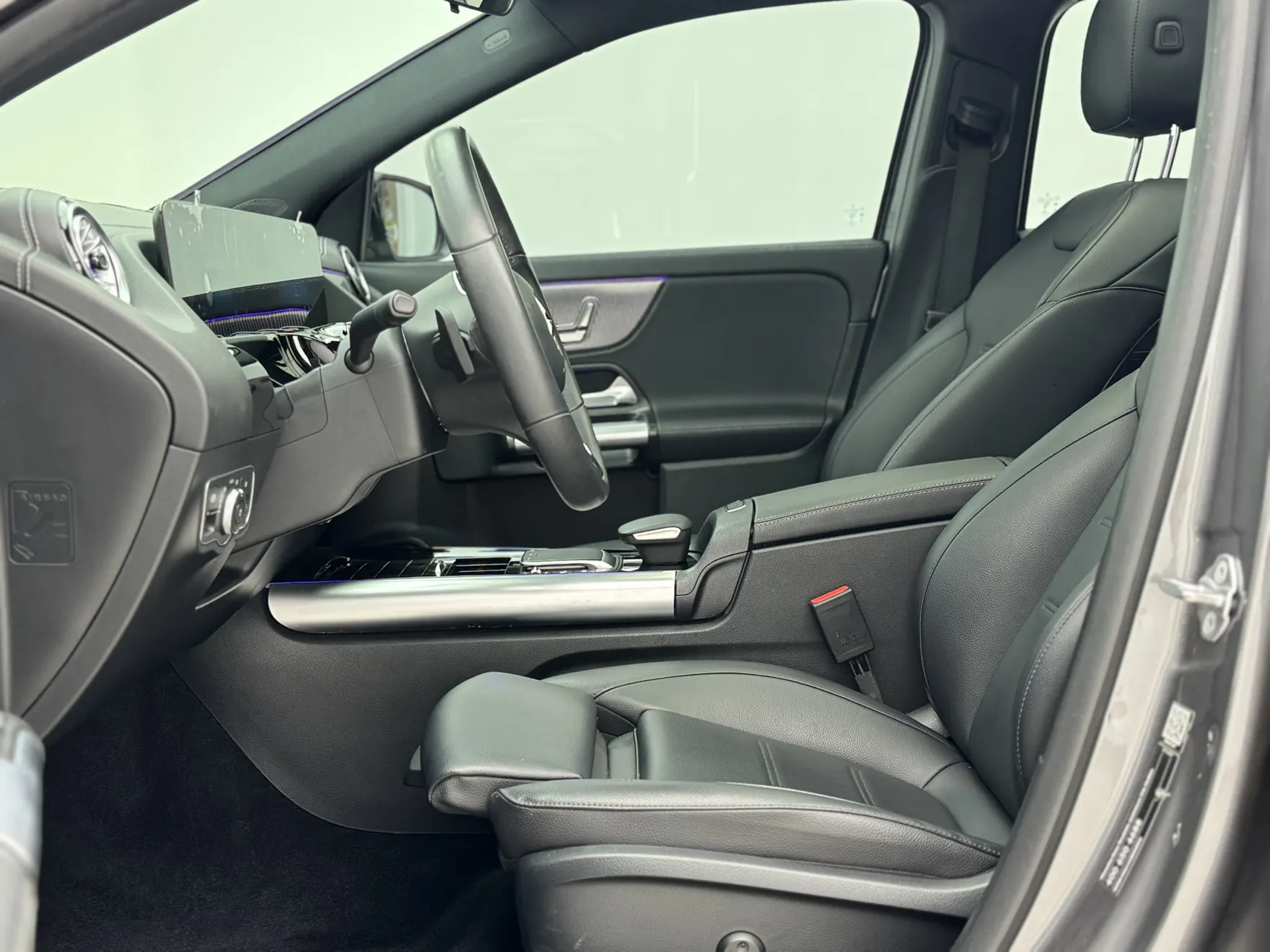 Mercedes-Benz EQA, 2022 11