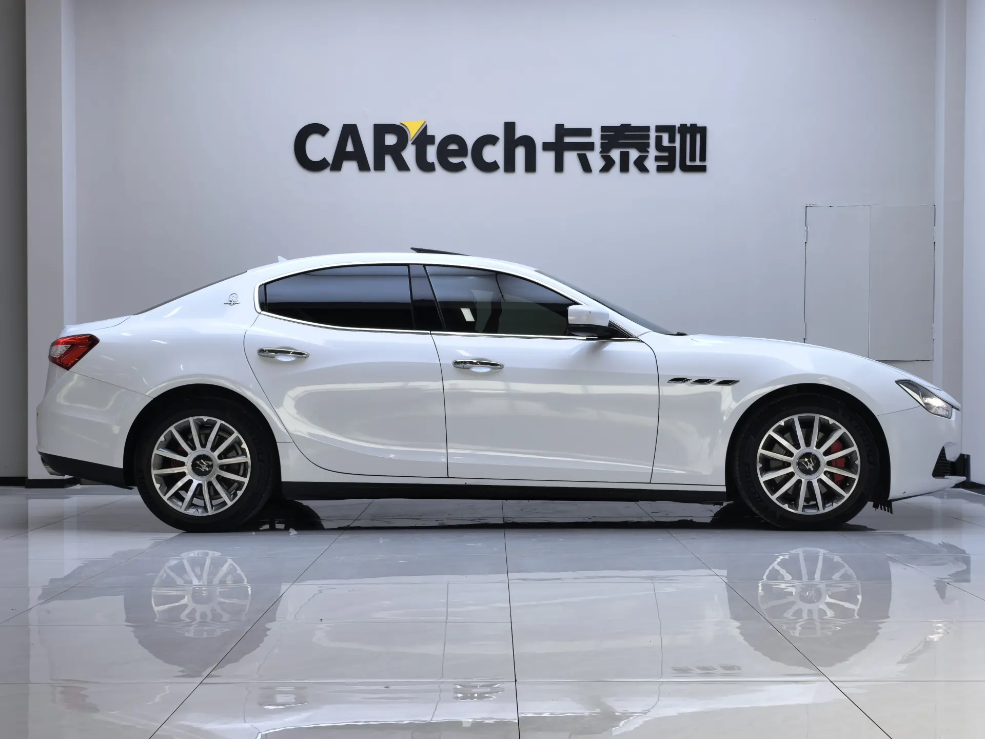 Maserati Ghibli, 2016 4