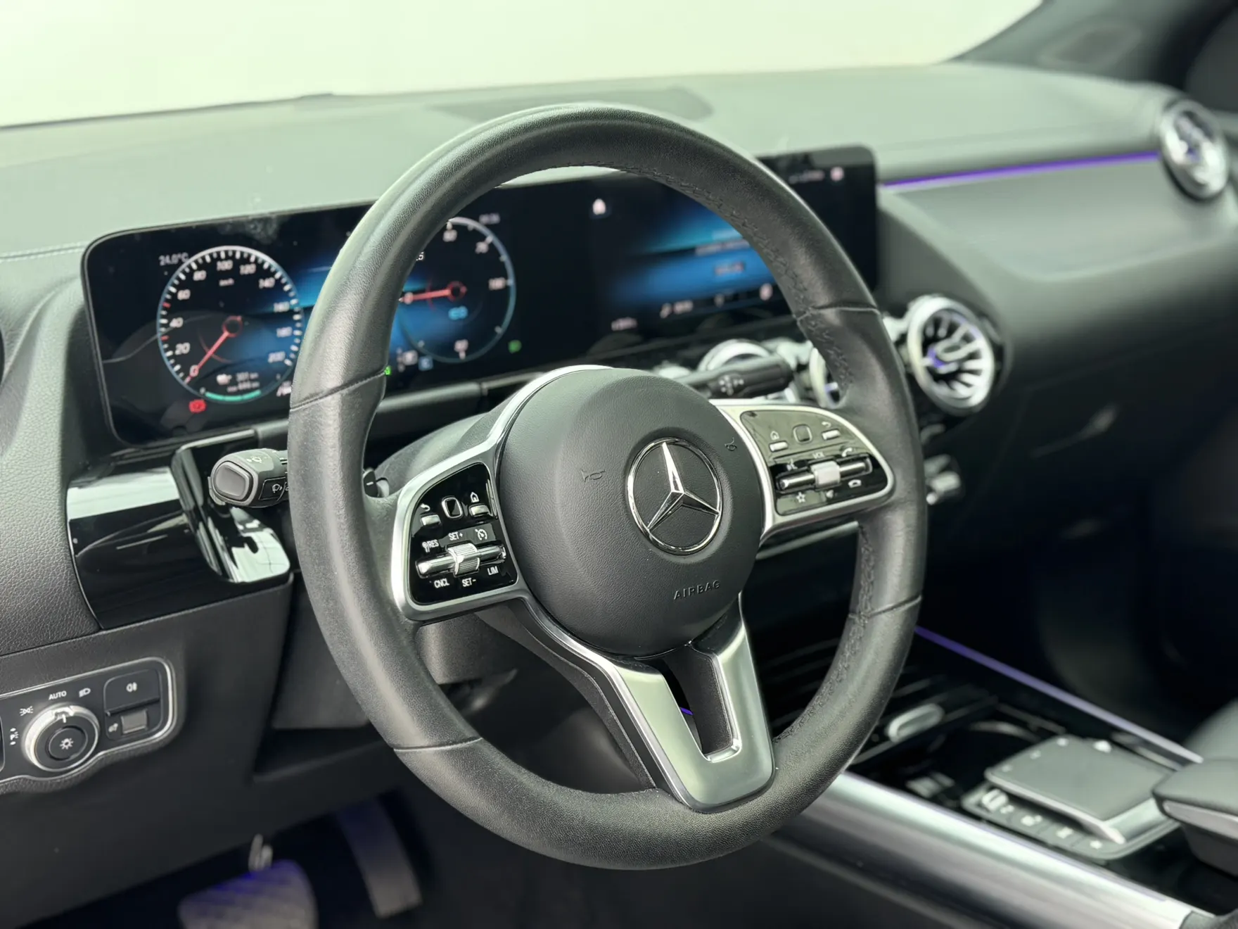 Mercedes-Benz EQA, 2022 8