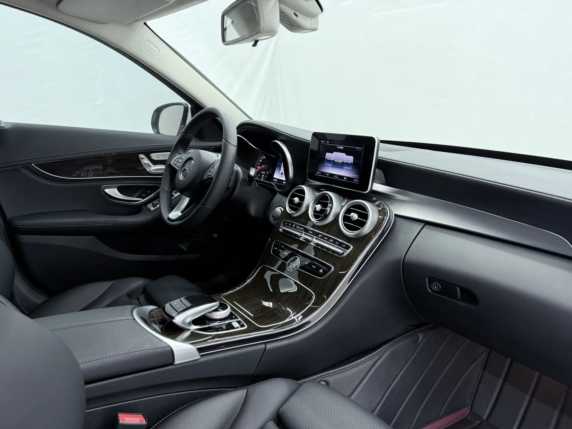 Mercedes-Benz C 200 L, 2018 14