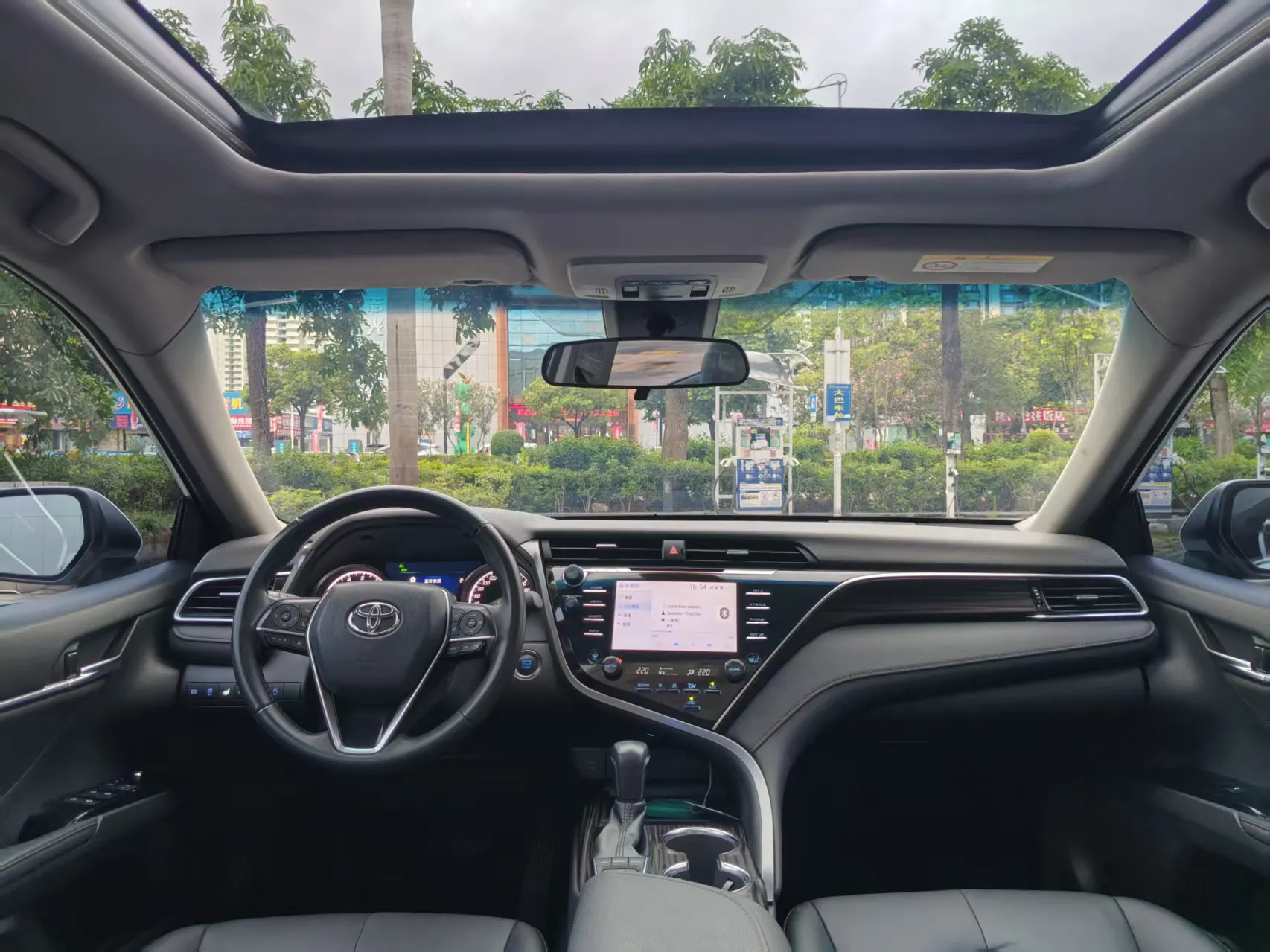 Toyota Camry, 2019 15